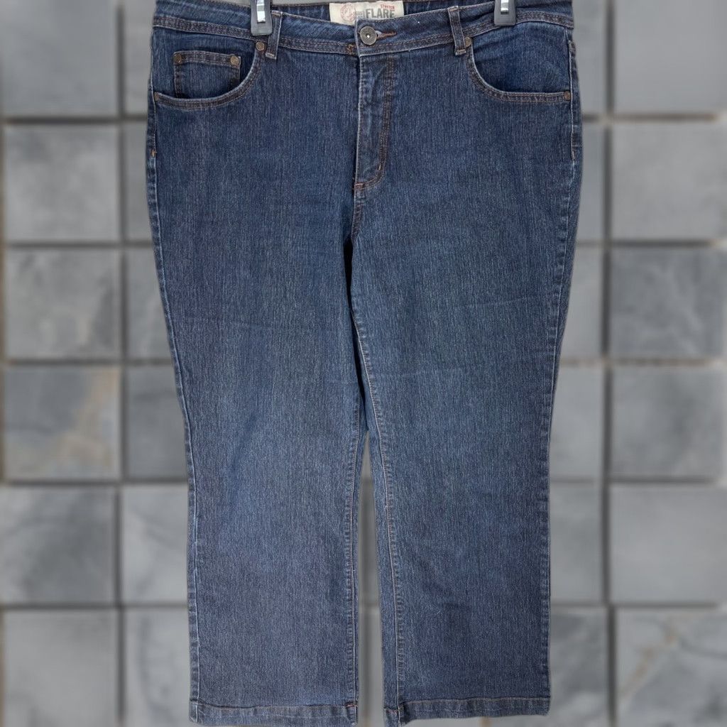 Faded Glory VINTAGE Y2K Faded Glory Flare Jeans Women 18 Blue Dark Wash Denim Stretch Cotton Jeans Flared Womens 18 Blue Denim Stretch Cotton Flared Jeans Size 26" / US 2 / IT 38 - 1 Thumbnail