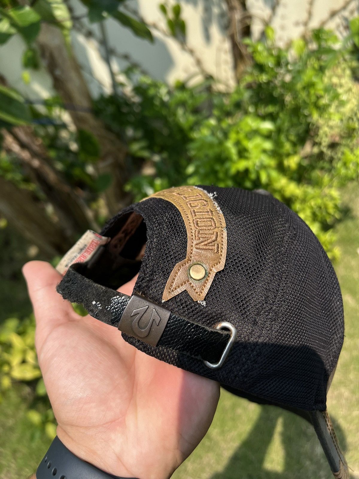 True Religion 00’s TRUE RELIGION DISTRESSED SUN FADED CAP AVANT-GARDE Size ONE SIZE - 6 Thumbnail