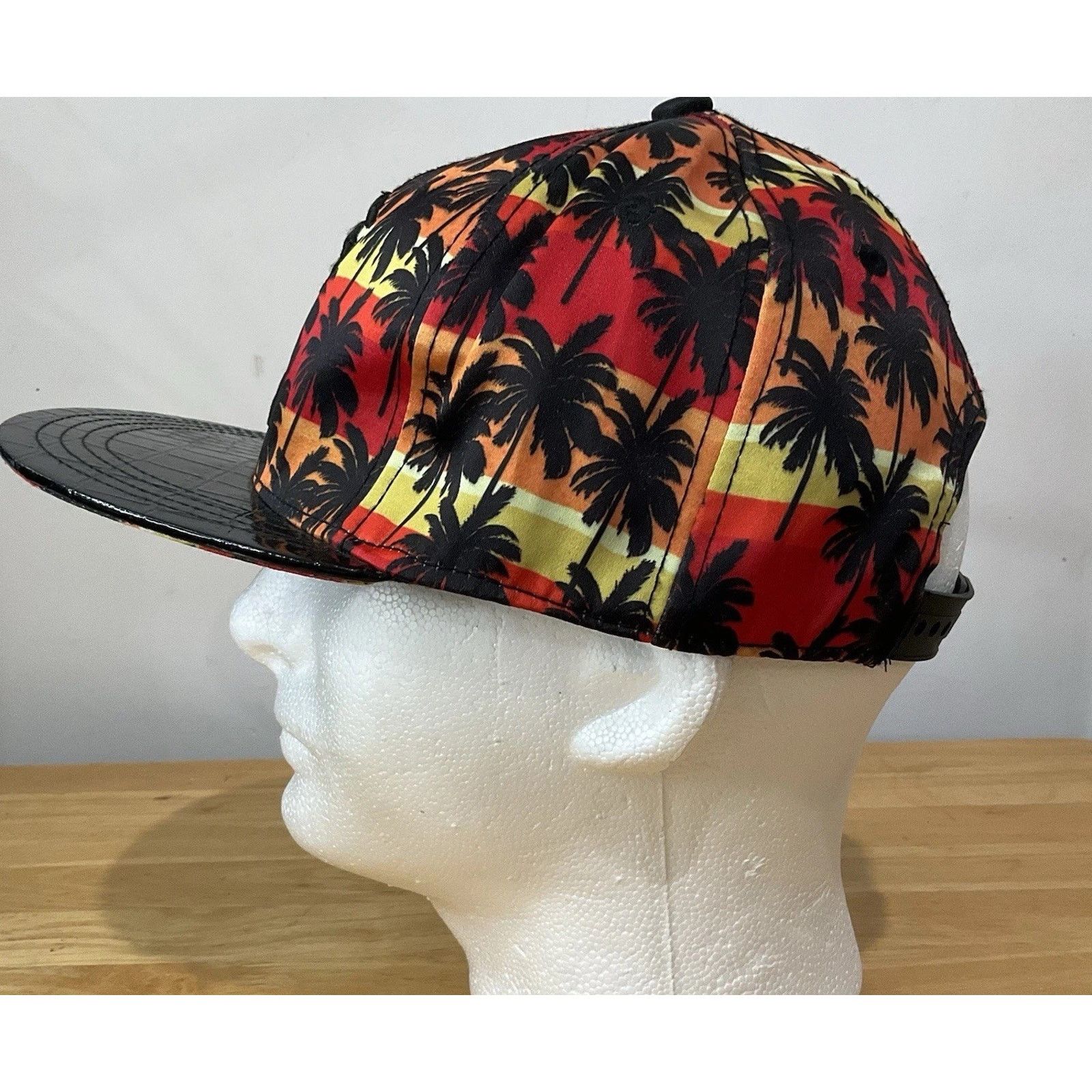 Other Men's Adjustable Snap Hawaiin Tropical Flat Brim Palm Tree Size ONE SIZE - 2 Thumbnail