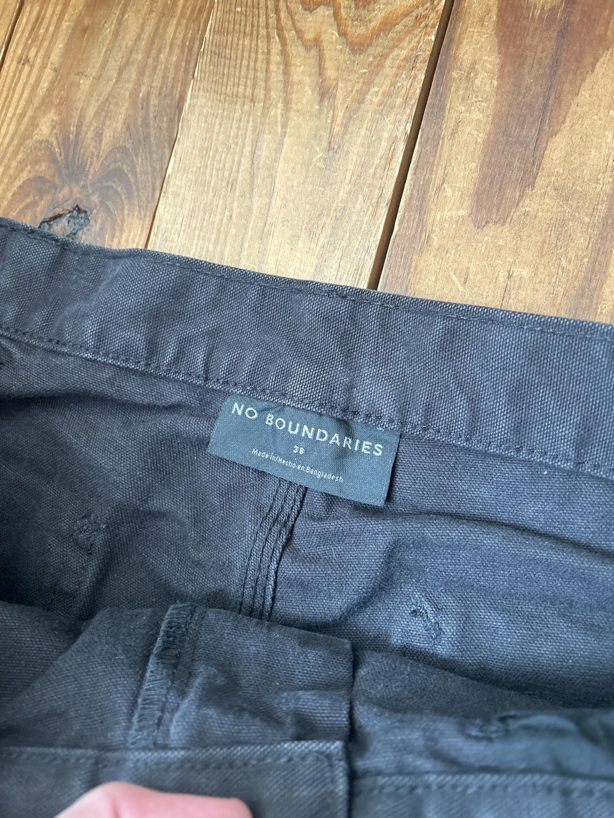 Vintage Vintage Y2K Carhartt Style No Boundaries Black Canvas Shorts Size US 38 / EU 54 - 2 Thumbnail