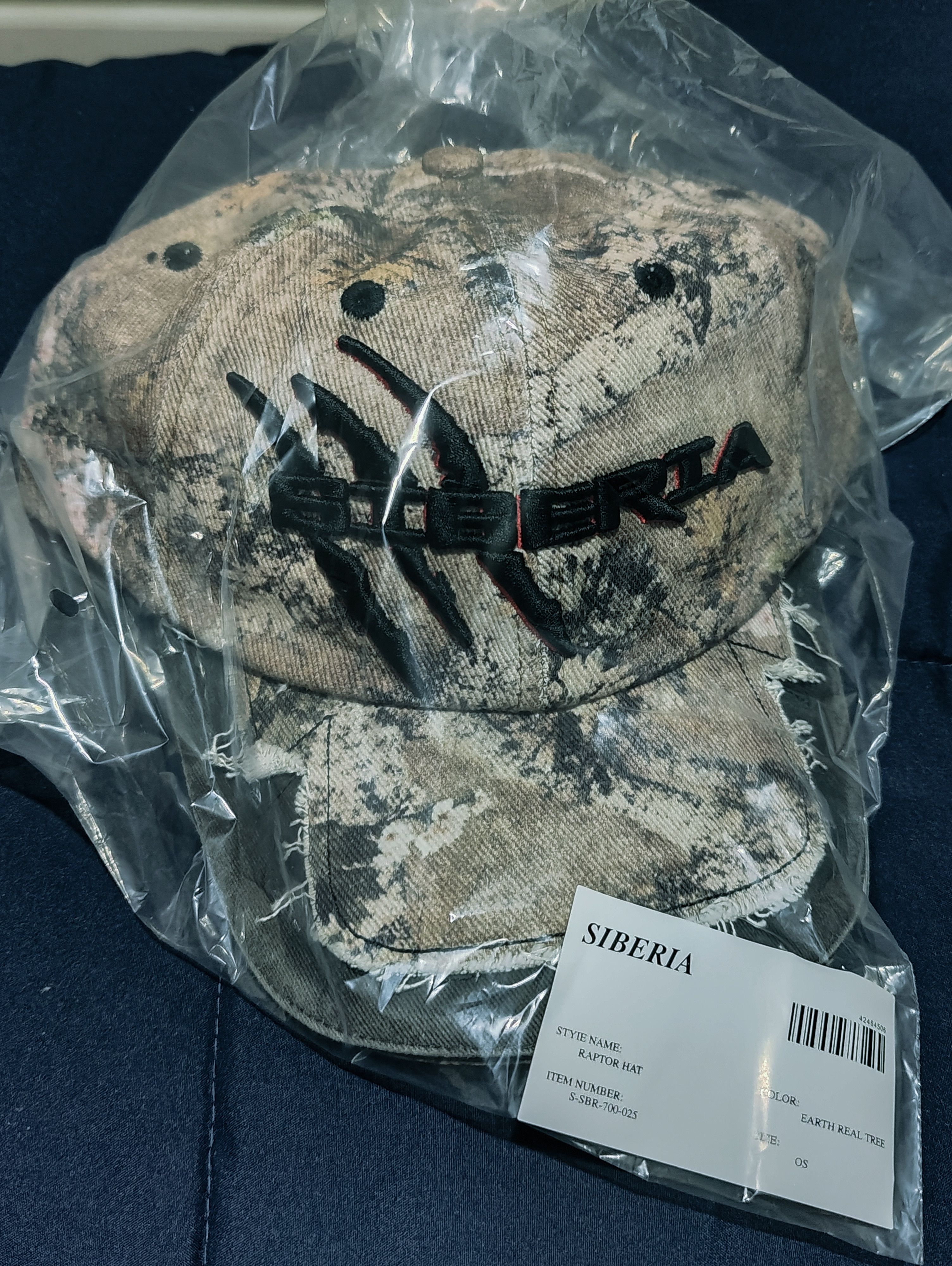 image of Siberia Hills Raptor Hat Earth Real Tree in Tree Camo, Men's