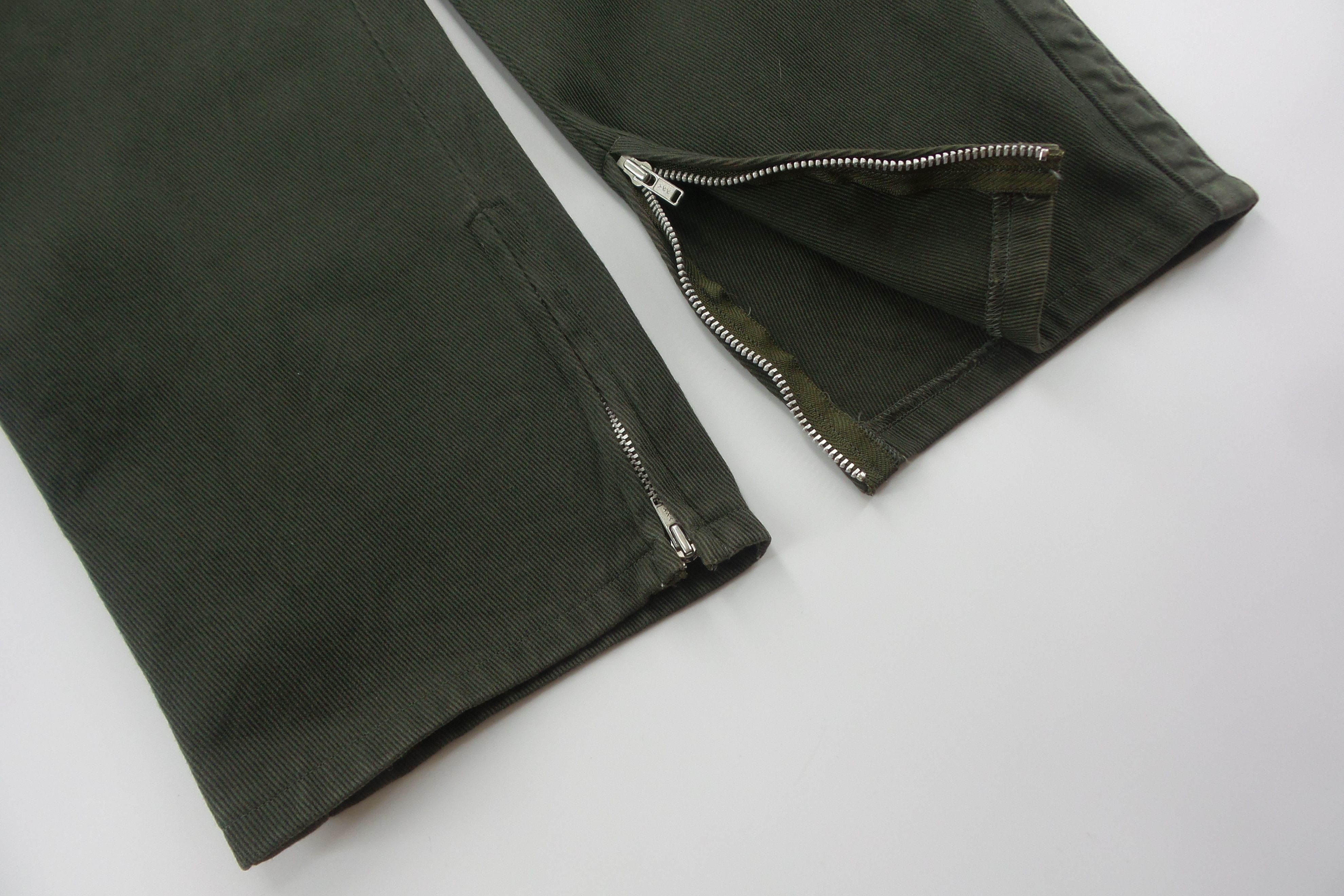 Designer × G.V.G.V. × Japanese Brand G.V.G.V. Bondage Cargo Pants W27xL38.5 Size US 27 - 8 Thumbnail