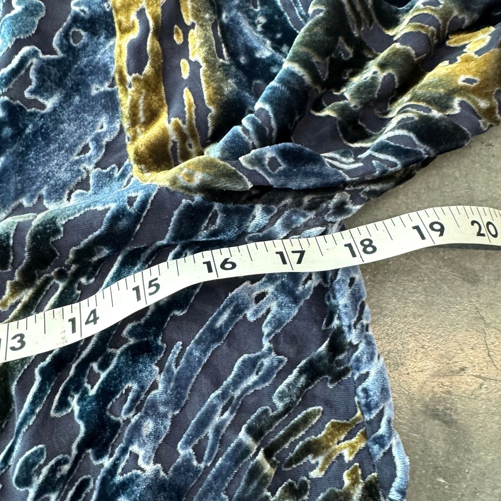 Vintage VINTAGE Sundance Leopard Velour Flowy Whimsical Women's Longsleeve Blouse S Blue Size S / US 4 / IT 40 - 4 Thumbnail