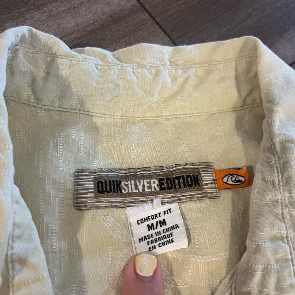 Quiksilver Vintage Quiksilver Tan Short Sleeve Striped Buttonup Men Med Size US M / EU 48-50 / 2 - 3 Thumbnail
