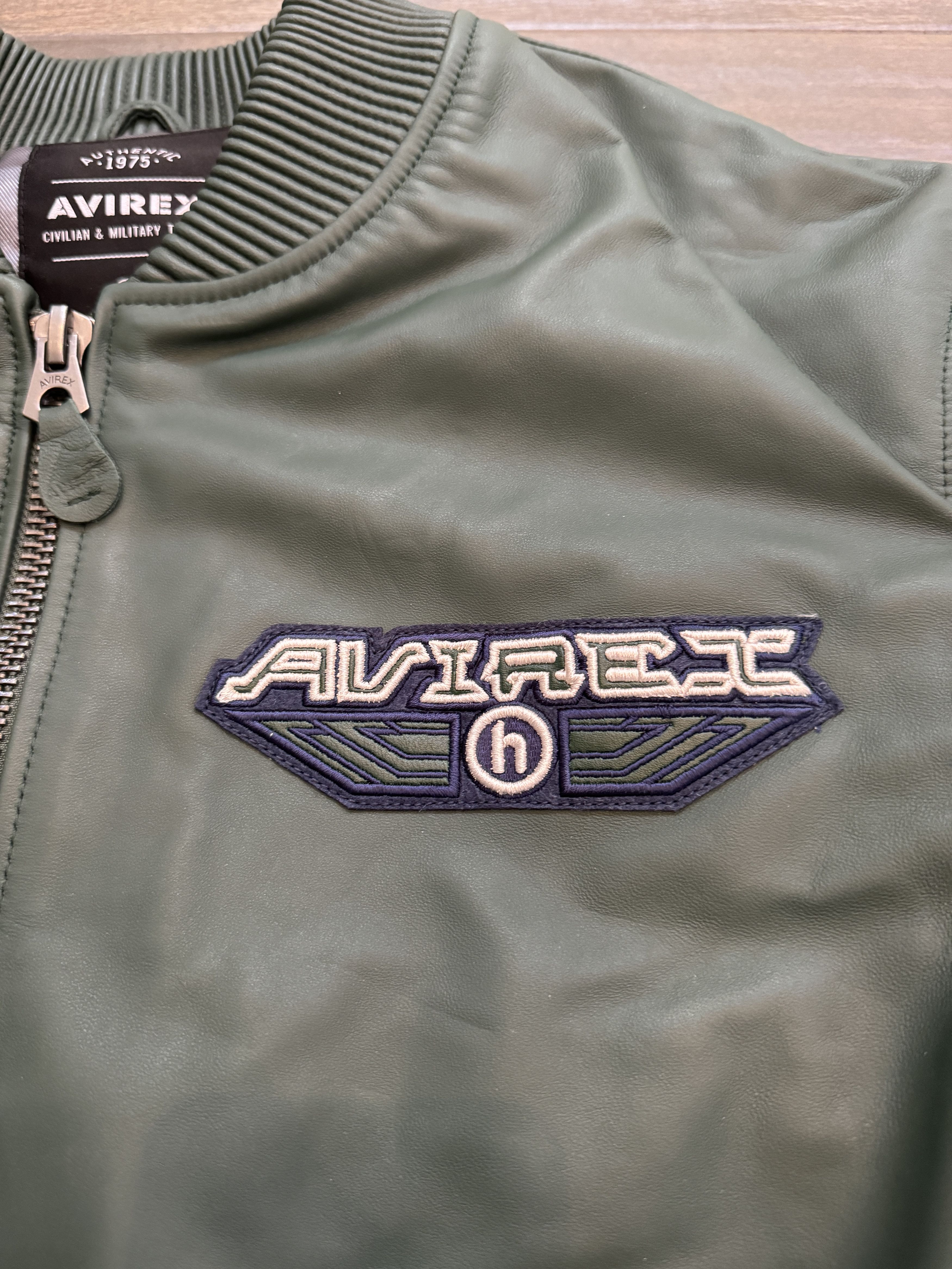 Avirex 1/30 HIDDEN NY x Avirex Worldwide Leather Bomber Jacket Size US M / EU 48-50 / 2 - 7 Thumbnail
