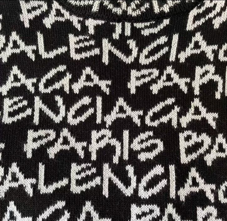 Balenciaga Balenciaga Straw Bullet Curtain Sweater2412-Nextarrow Size US S / EU 44-46 / 1 - 3 Thumbnail