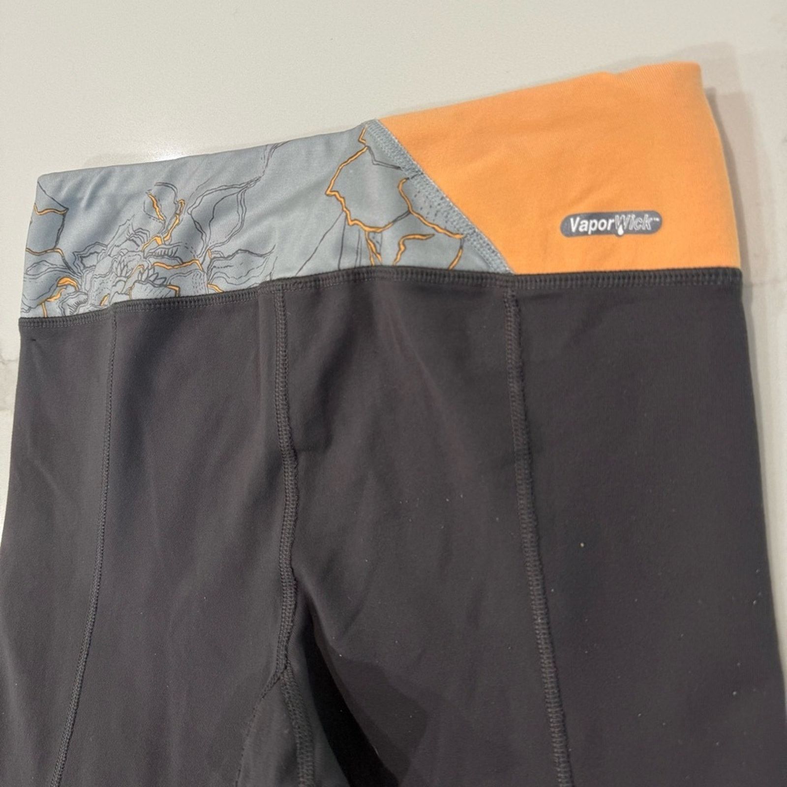 The North Face The North Face Vapor Wick Crop Bootcut Yoga Pants Womens XS Size 26" / US 2 / IT 38 - 8 Thumbnail