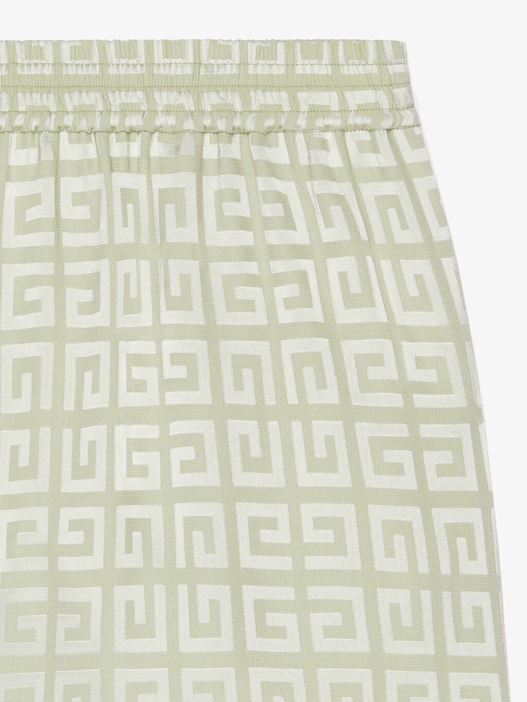 Givenchy oc11z0725 Shorts in Almond Green Size 28" / US 6 / IT 42 - 2 Thumbnail