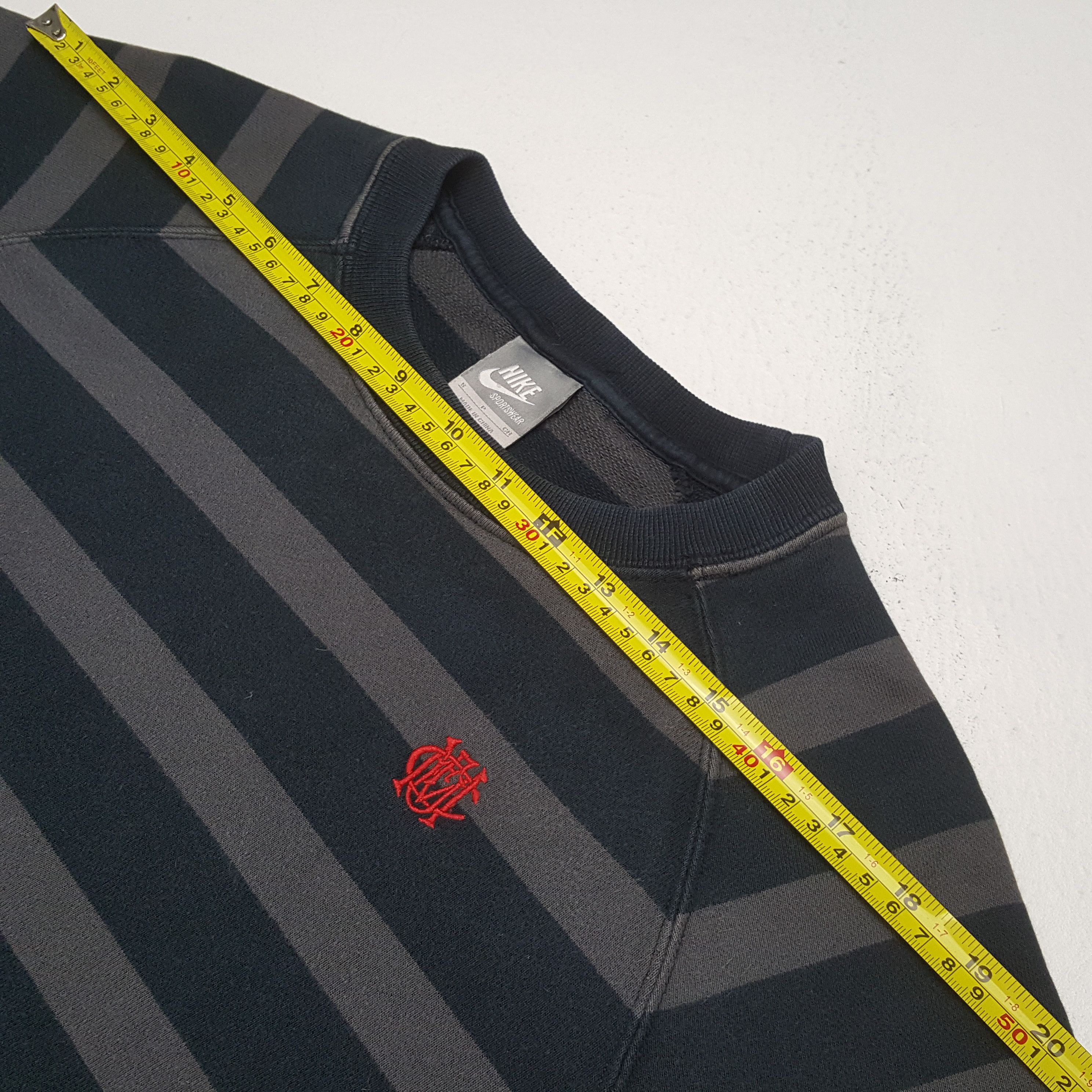 Nike Vintage Nike Sportswear Stripe Design Sweatshirt C323N9 Size US M / EU 48-50 / 2 - 5 Thumbnail