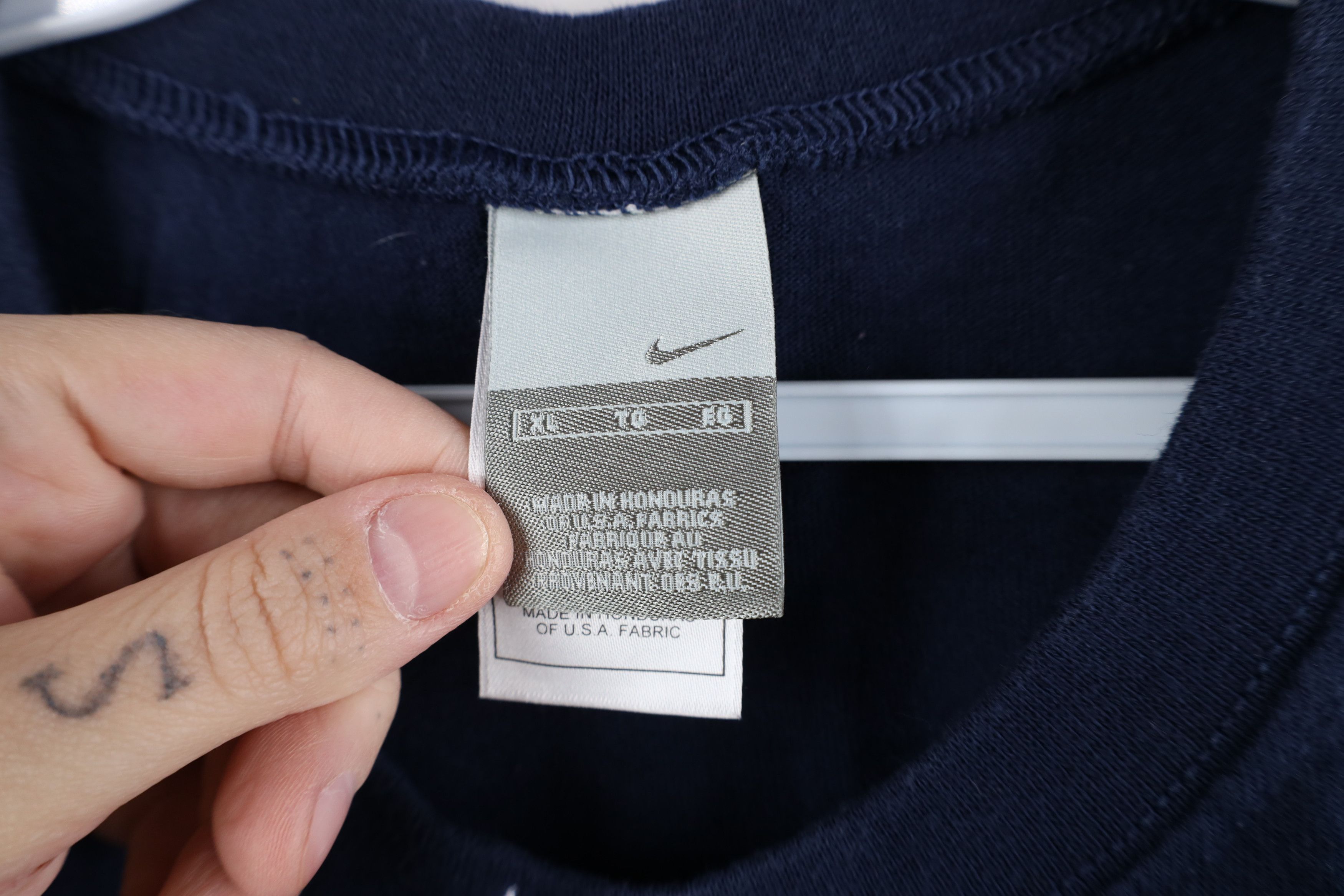 Nike × Vintage Vintage 90s Nike Basketball Center Swoosh Sleeveless T-Shirt Size US XL / EU 56 / 4 - 6 Thumbnail