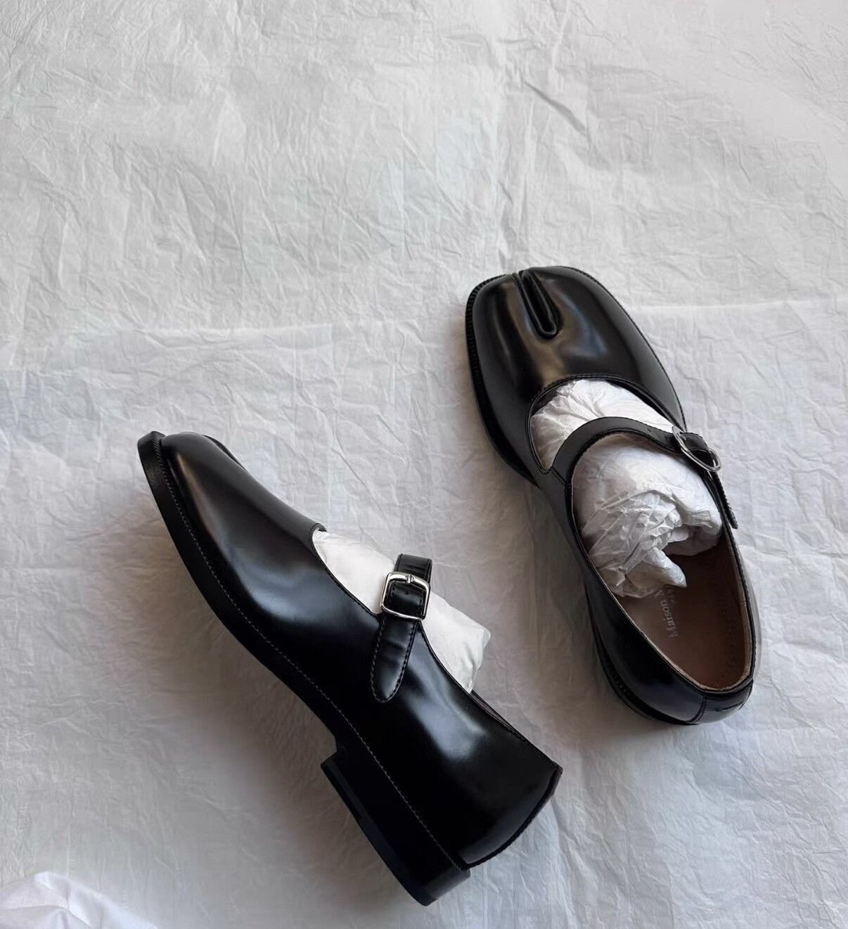 Maison Margiela Maison Margiela Black Tabi Patent Mary Jane Loafers Size US 6 / IT 36 - 6 Thumbnail