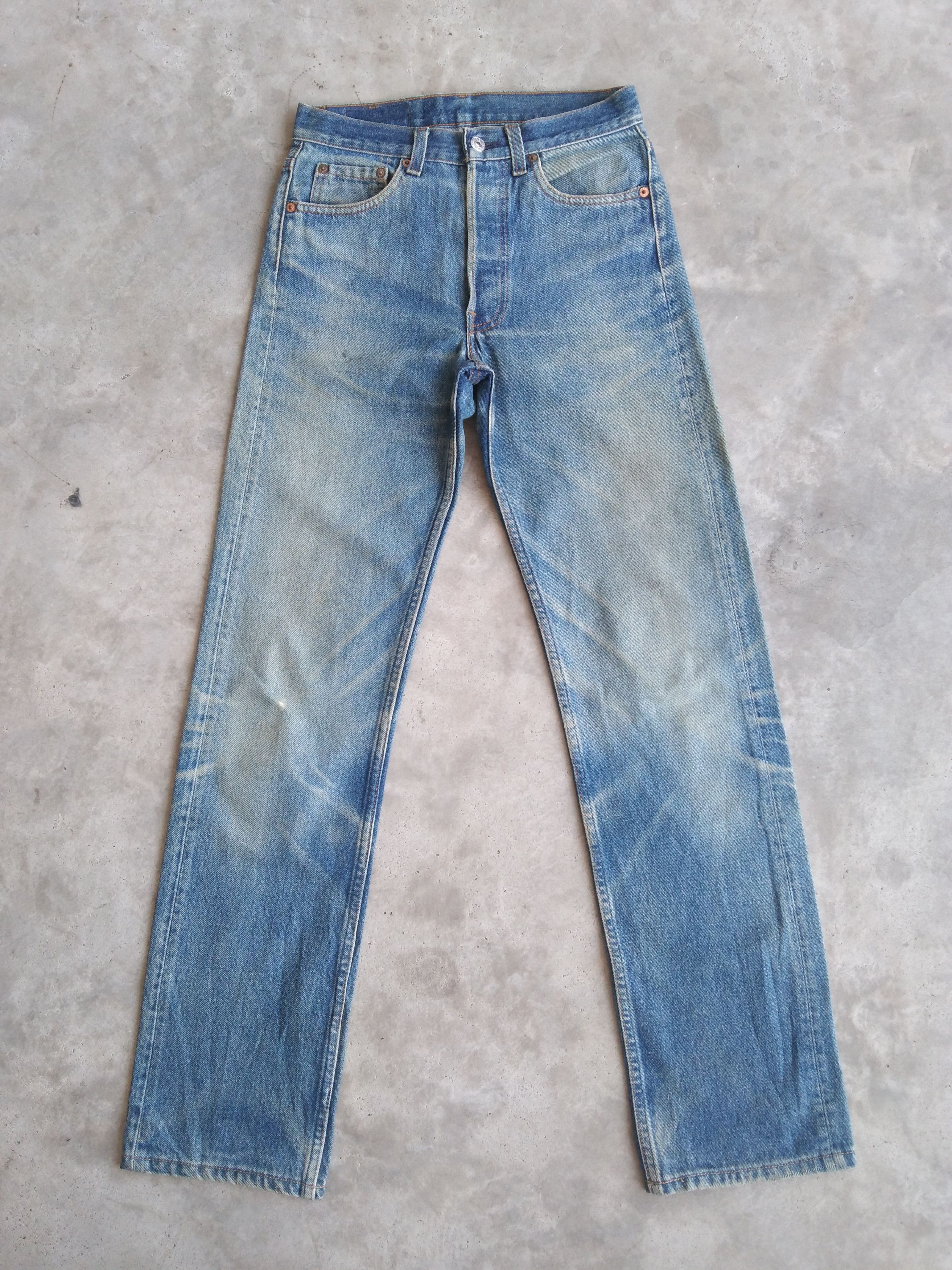 Levi's 90s Vintage Levi's 501 xx Made In USA Distressed Jeans 28x32 Size US 28 / EU 44 - 1 Thumbnail