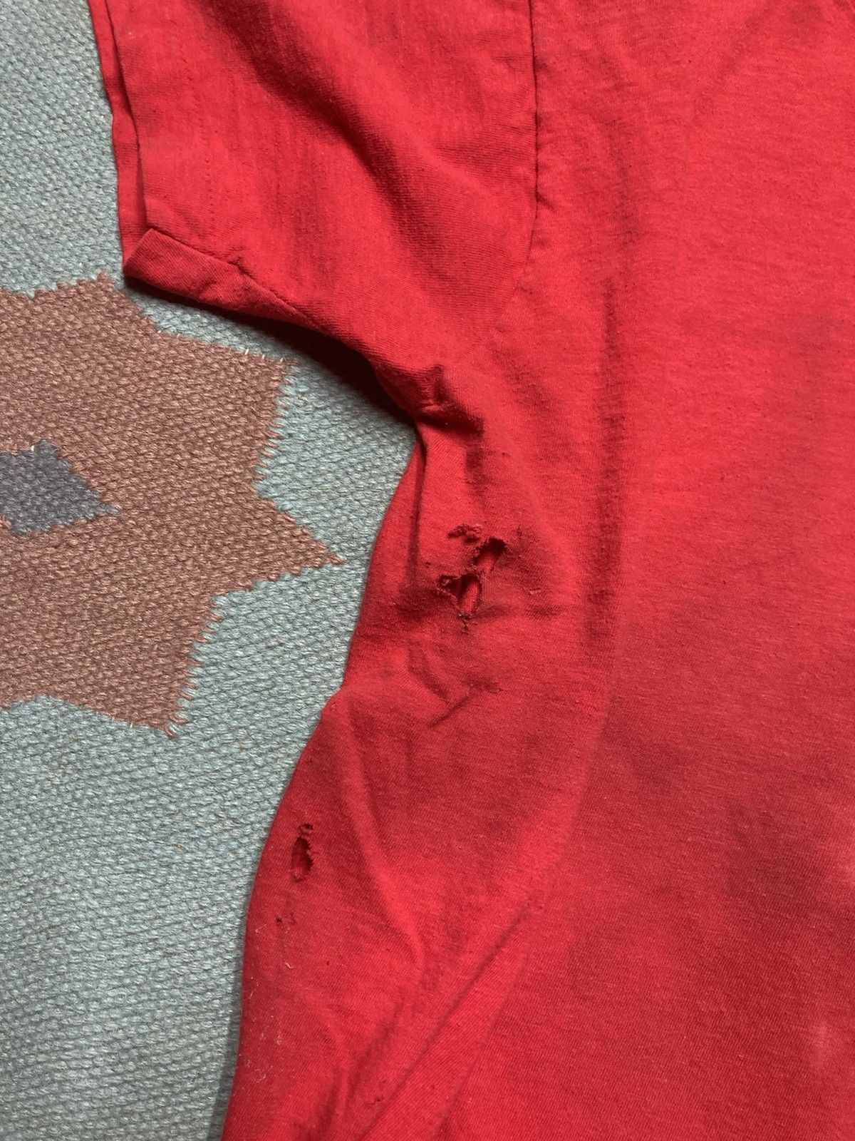 Vintage 80s pocket t shirt blank distressed thrashed grunge medium Size US M / EU 48-50 / 2 - 7 Thumbnail