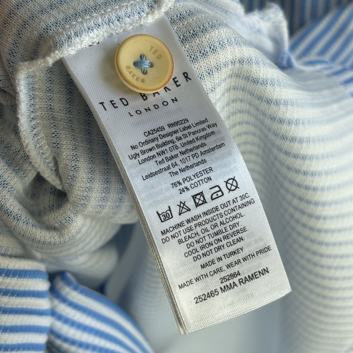 Ted Baker Ted Baker shirt button up medium basic streetwear Size US M / EU 48-50 / 2 - 6 Thumbnail