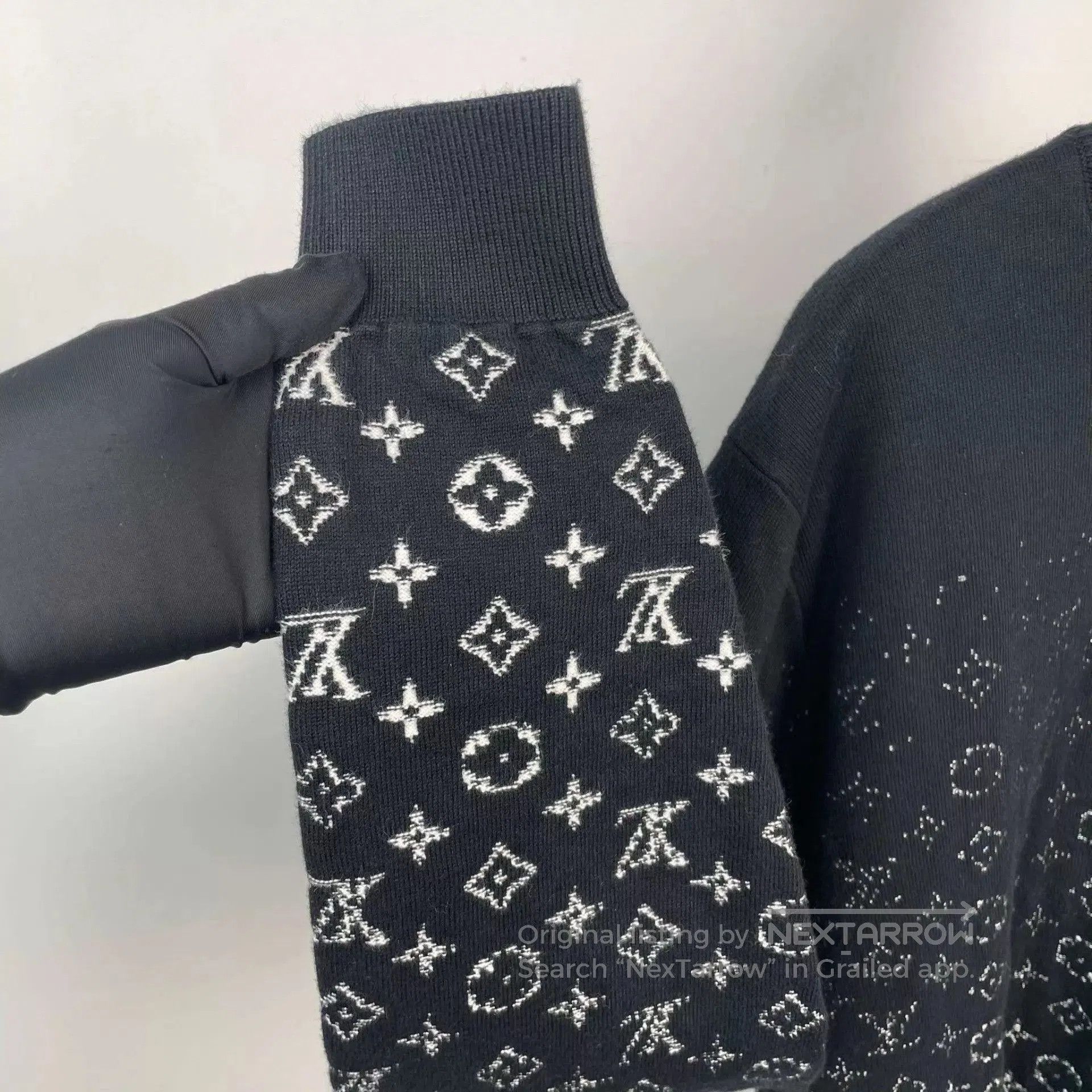 Louis Vuitton Black Gradient Pattern Long Sleeve Sweater. Size US M / EU 48-50 / 2 - 8 Thumbnail