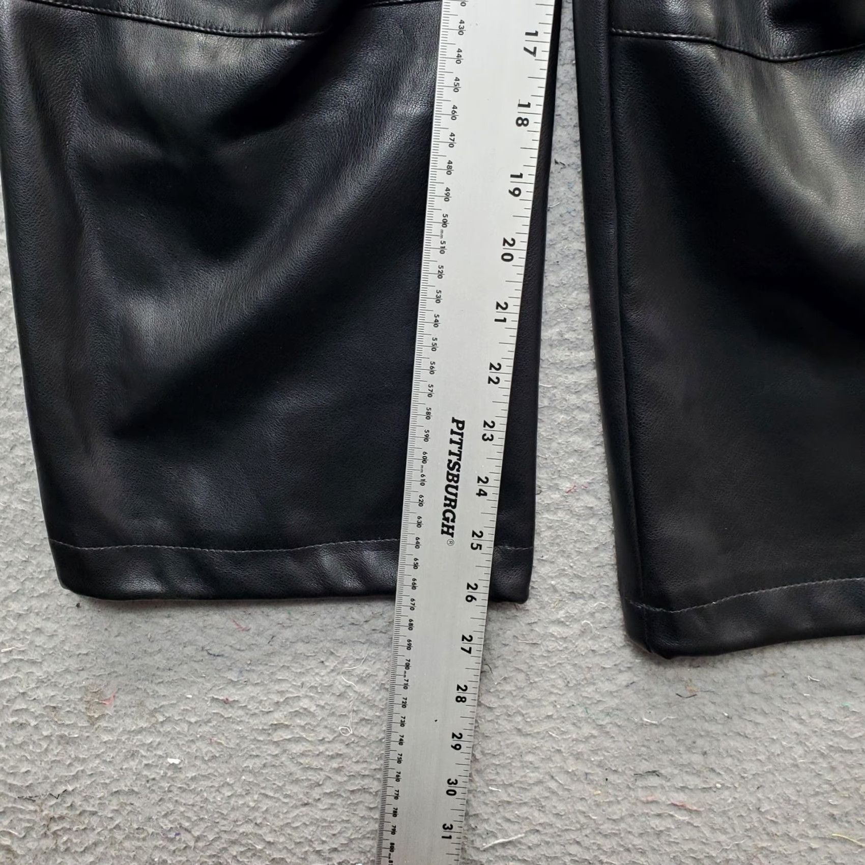 7 For All Mankind 7 For All Mankind Mens Faux Leather Cargo Pants M Black Fleece Lined Straight Size US 31 - 4 Thumbnail
