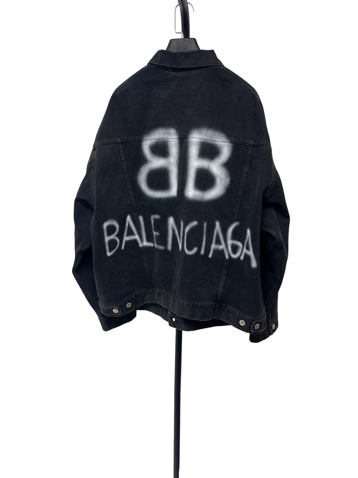 Balenciaga Balenciaga Spray Paint Logo Denim Jacket S Size US S / EU 44-46 / 1 - 1 Thumbnail