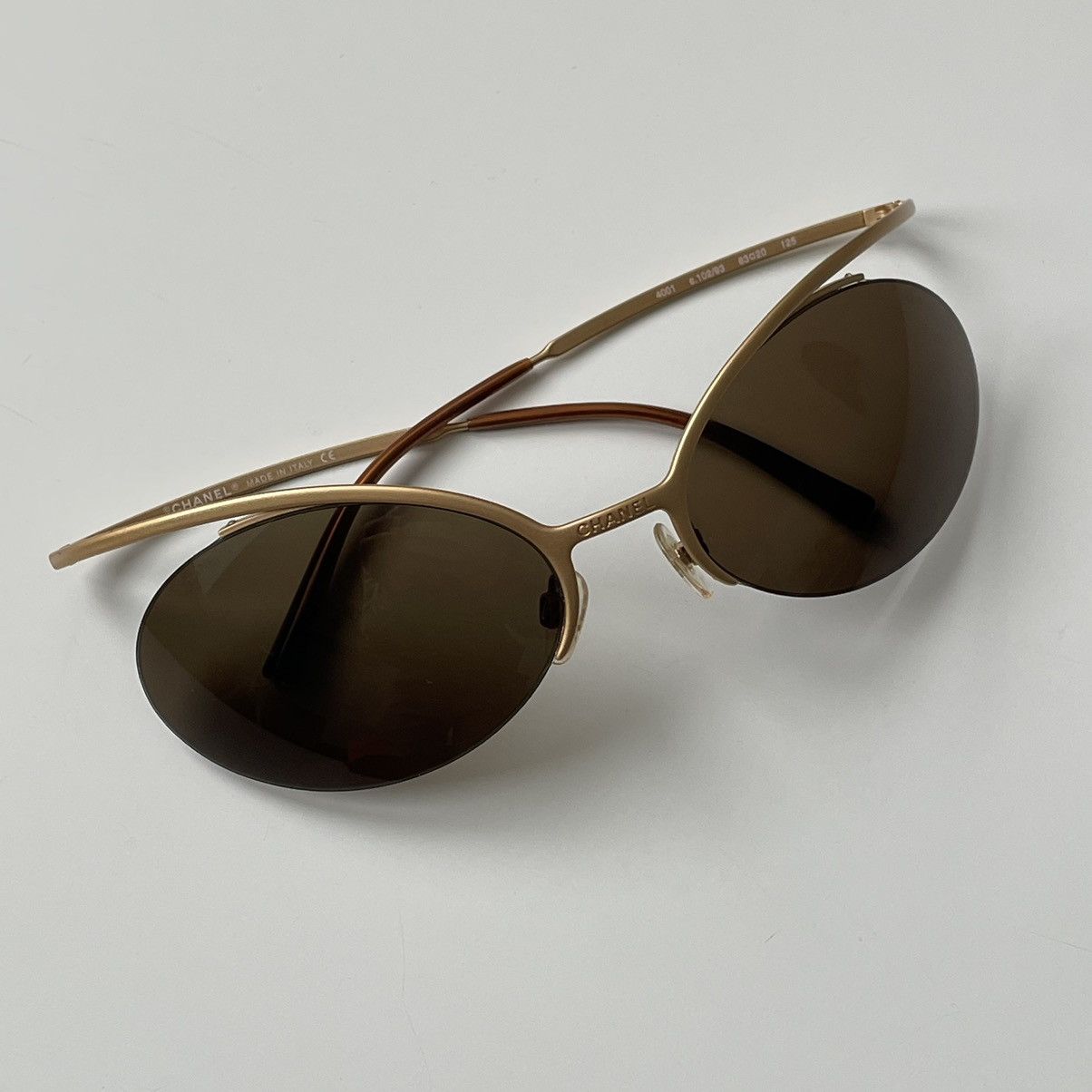 Chanel CHANEL GOLD WIRE LOGO SUNGLASSES Size ONE SIZE - 3 Thumbnail