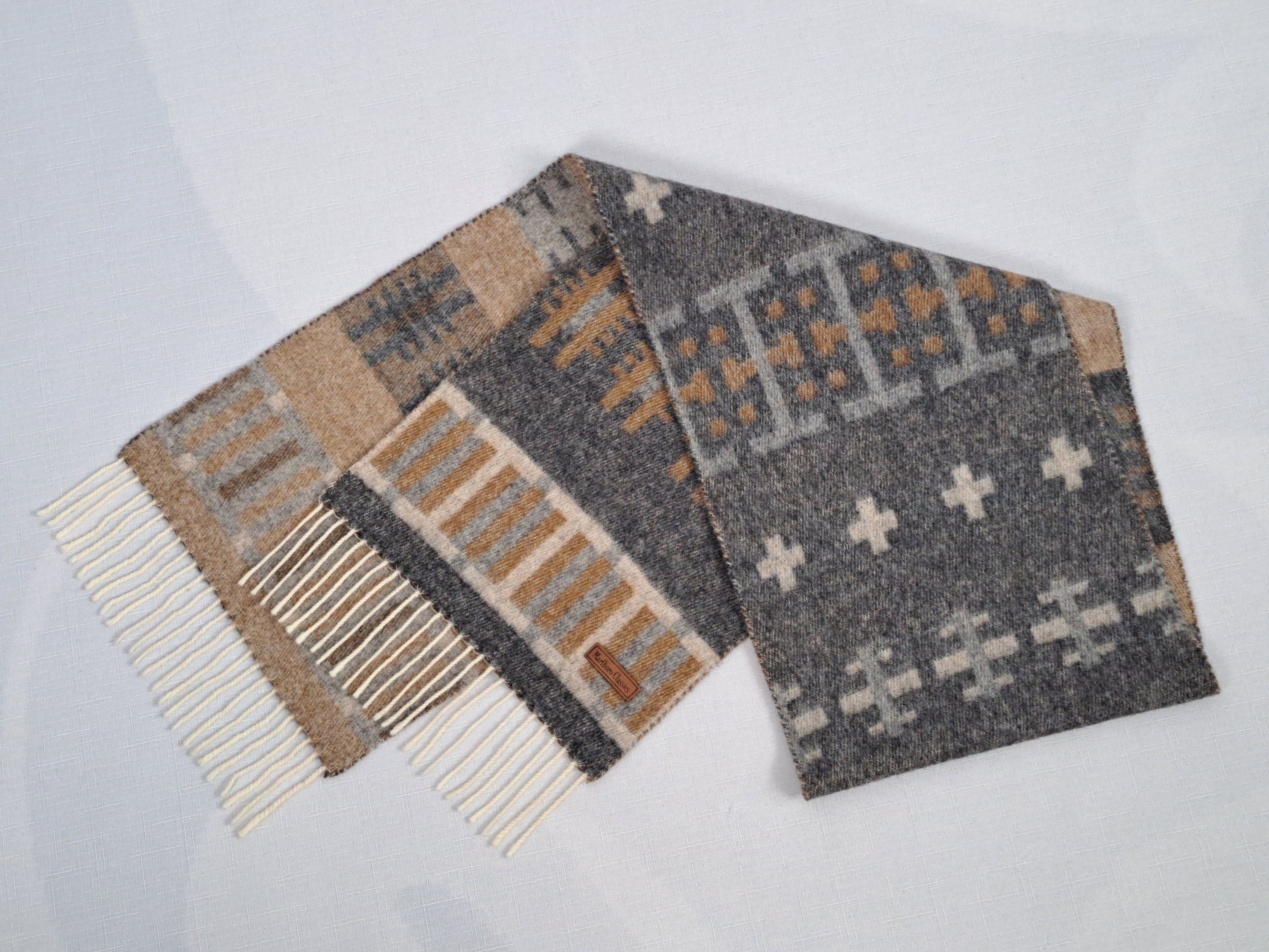 Marlboro Classics Marlboro Classics vintage fringe wool blend scarf. Size ONE SIZE - 3 Thumbnail