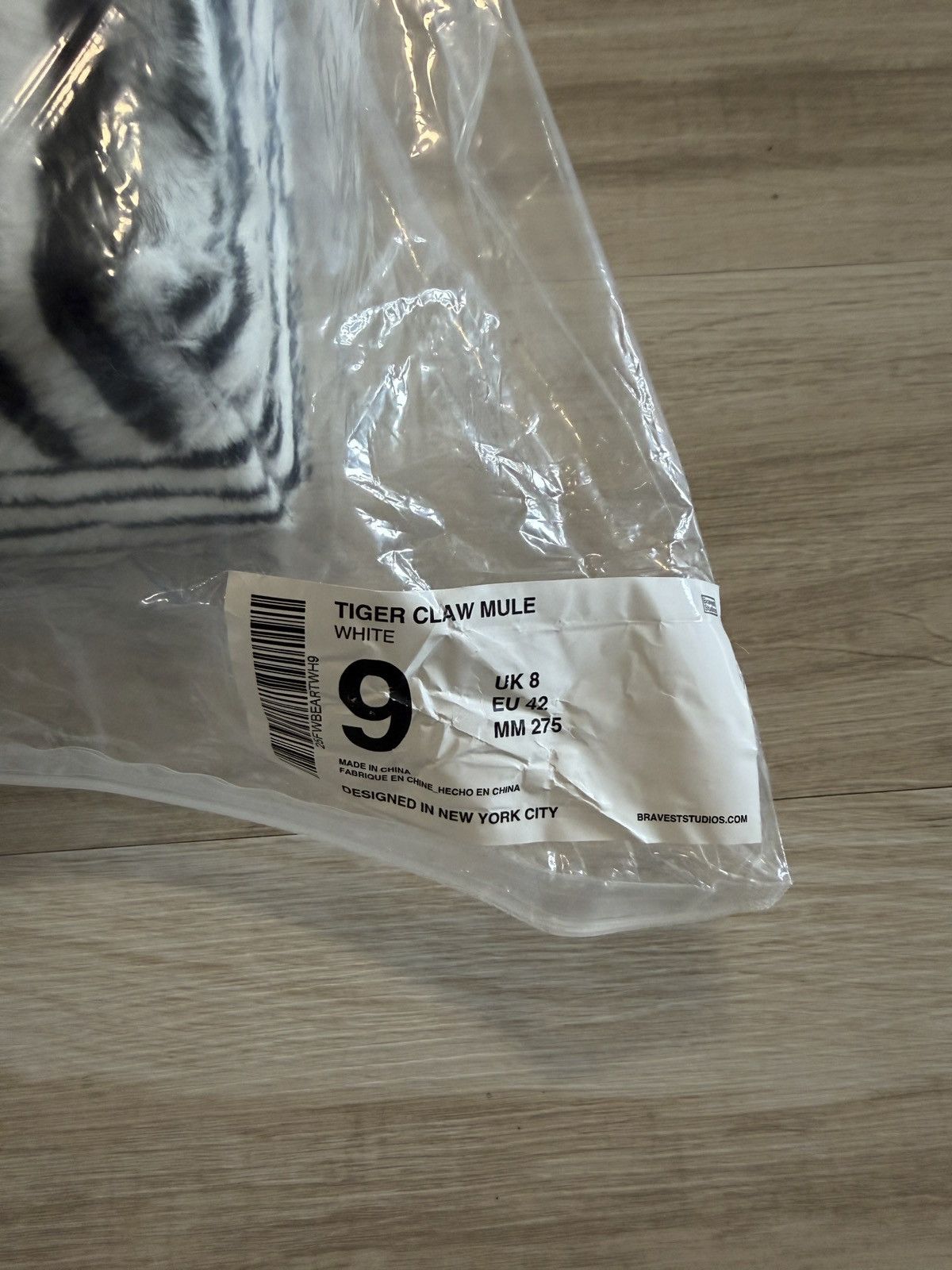 Bravest Studios Tiger Bear Claw Mule White Size US 9 / EU 42 - 5 Thumbnail