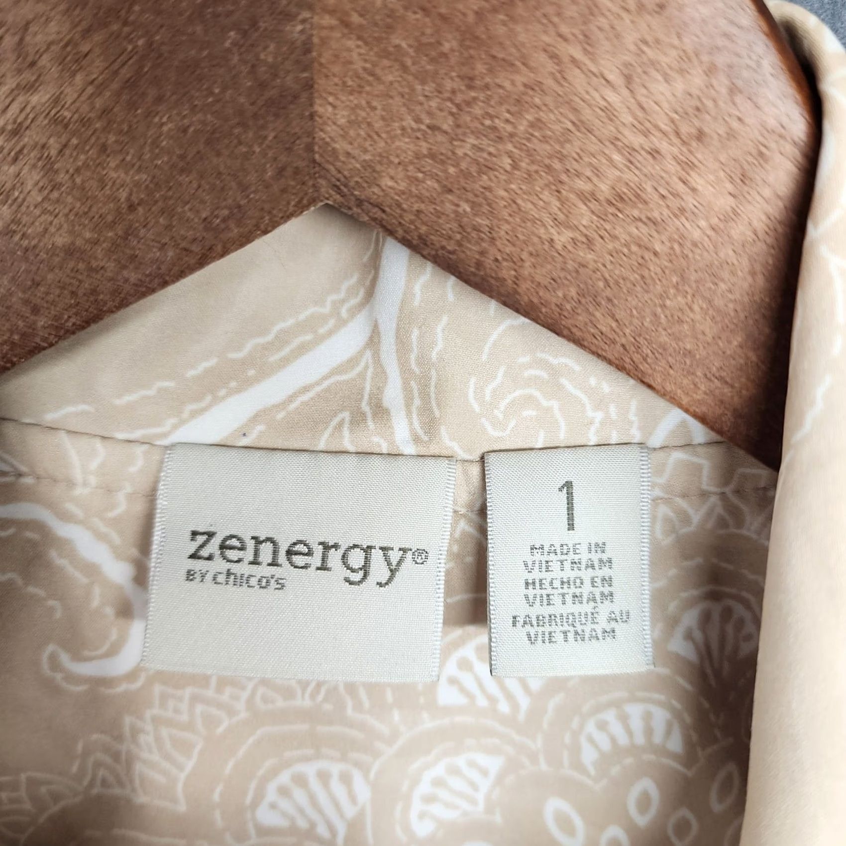 Vintage Chicos Zenergy Vest Women Medium Beige Pockets Performance Stretch Full Zip Size M / US 6-8 / IT 42-44 - 3 Thumbnail