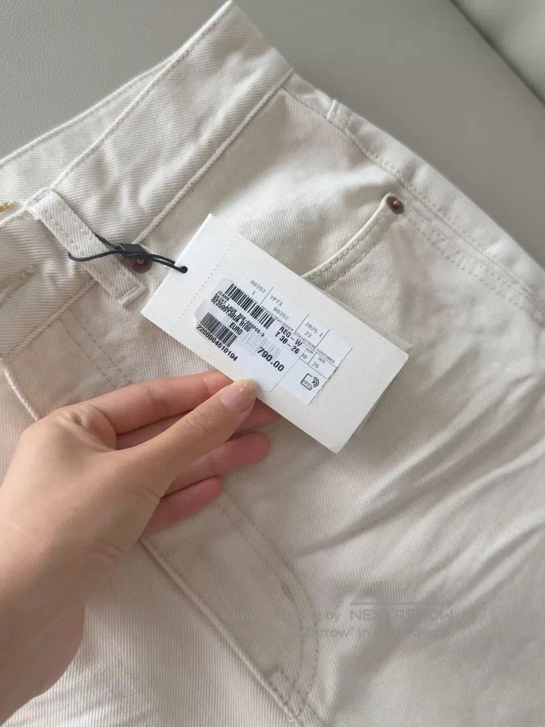 Saint Laurent Paris Saint Laurent High-Waist Flared Jeans. Size 26" / US 2 / IT 38 - 2 Thumbnail
