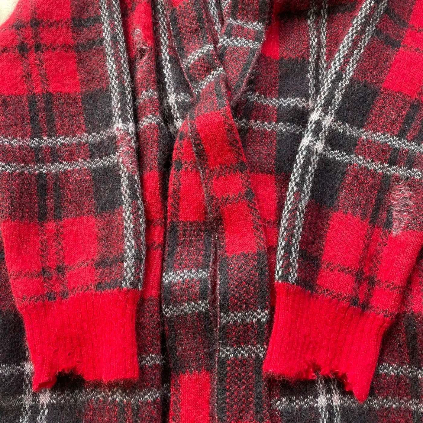 Alexander McQueen Alexander McQueen 99 New Runway Mohair Knit Red M Size US M / EU 48-50 / 2 - 4 Thumbnail
