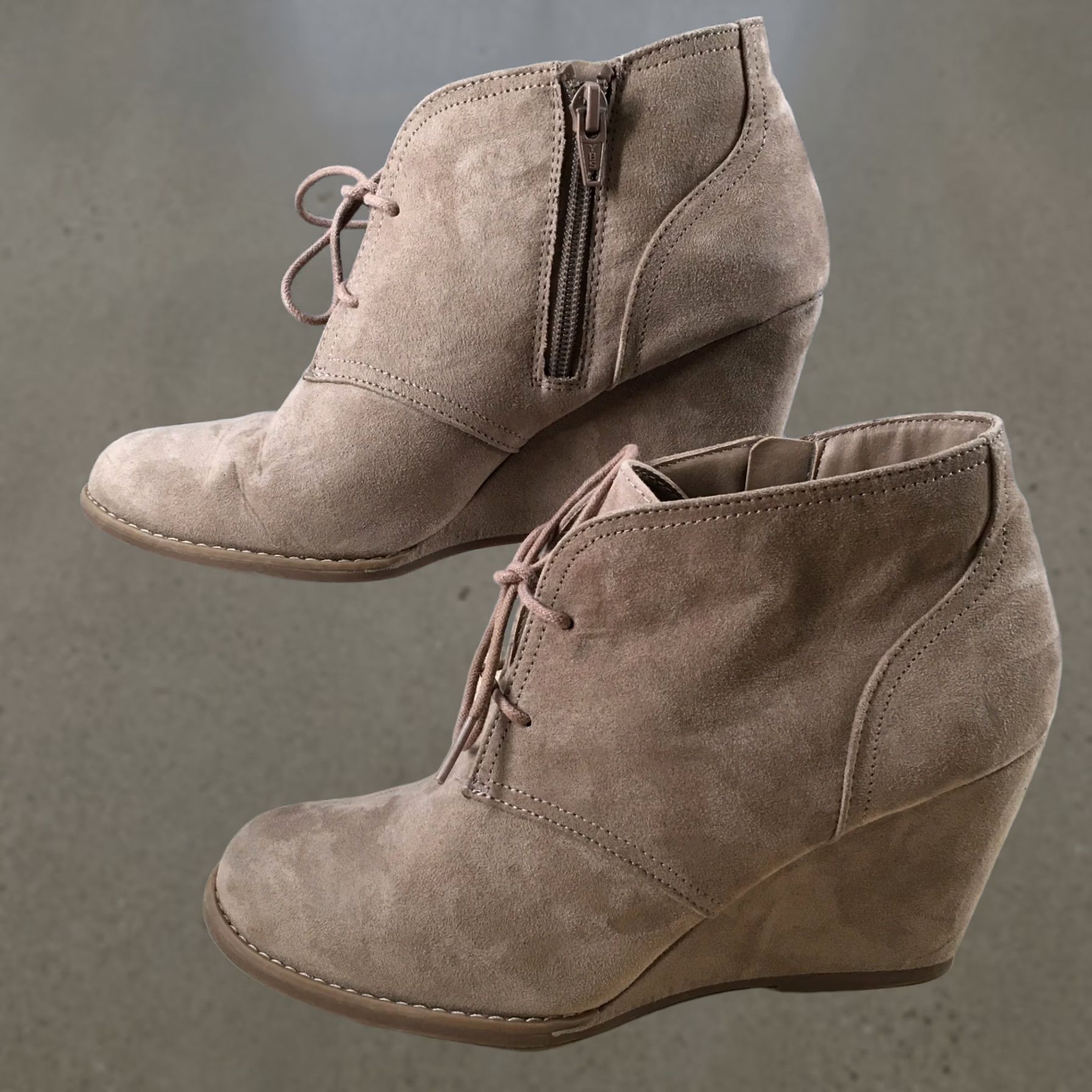 Vintage Universal Thread Boots Women 9.5 Ankle Booties Wedge Beige Fabric Lace Up Boots Size US 10 / IT 40 - 1 Thumbnail