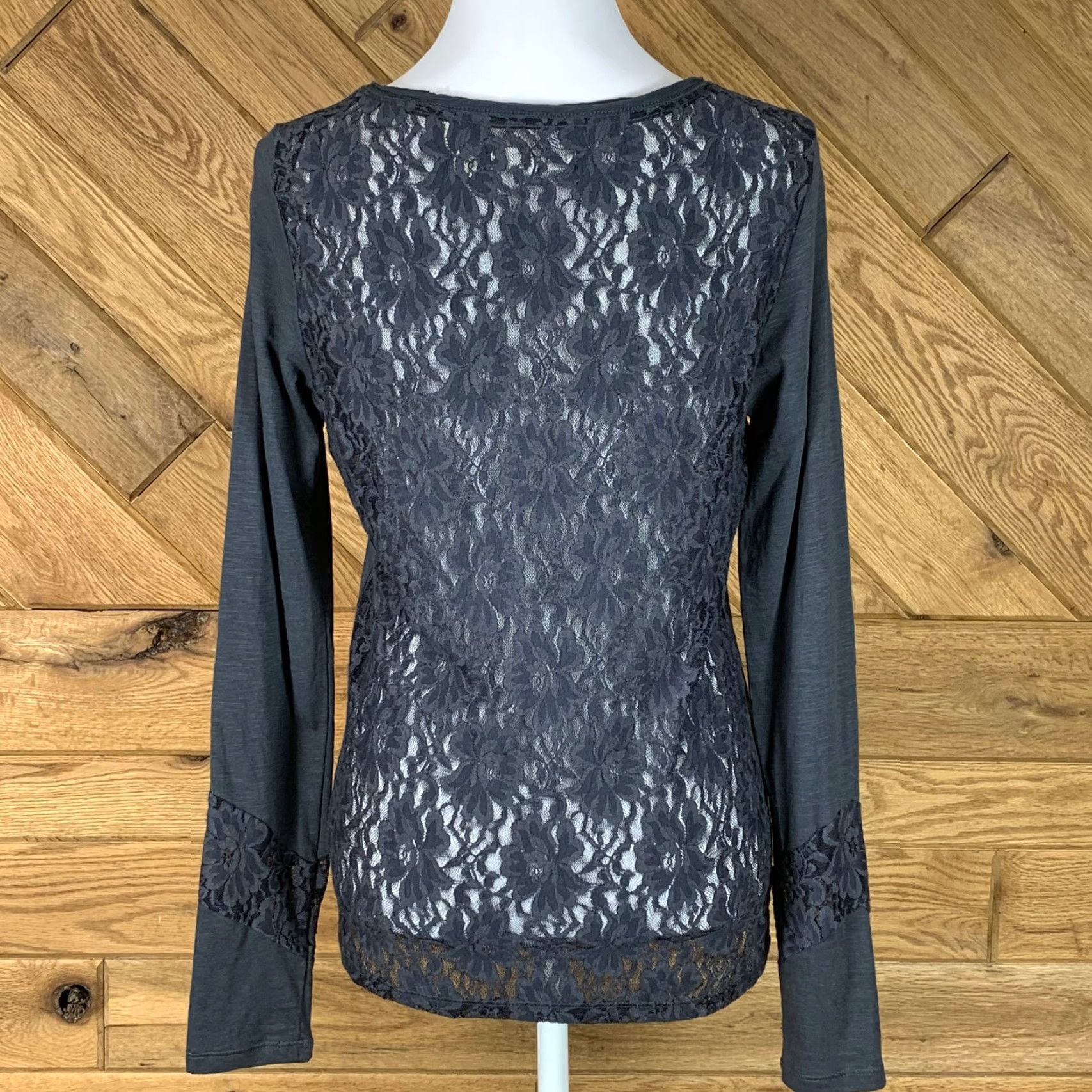 Aeropostale Aeropostale Womens Top Pullover Shirt Long Sleeve Lace Dark Gray L Tunic Blouse XL Color Dark Gray Mens Size L / US 10 / IT 46 - 5 Thumbnail