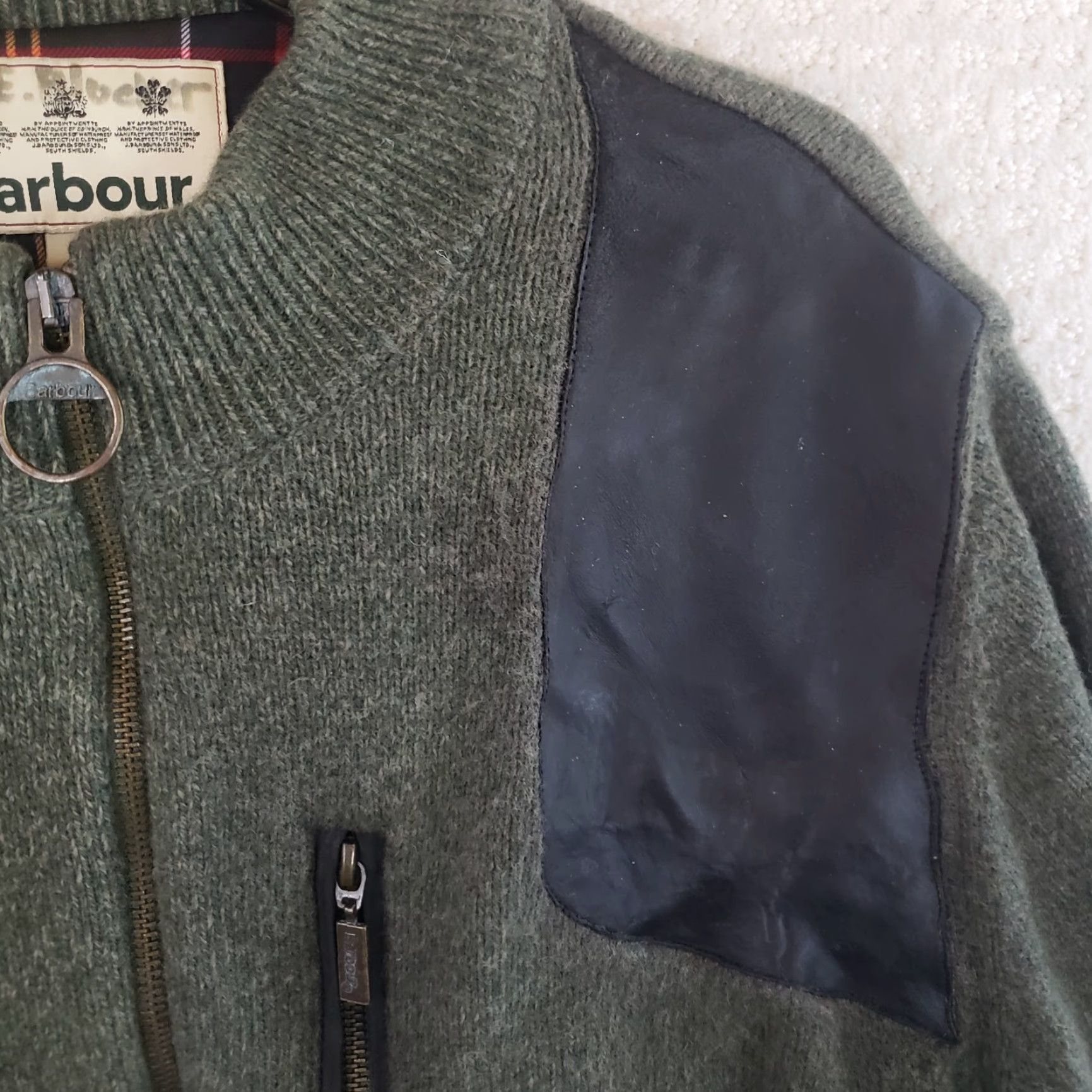 Barbour Barbour Danby Lined Full Zip Sweater Men L Olive Wool Leather Elbow Pads Barbour Zipper Pulls Plaid Internal Liner Vintage: No Size US L / EU 52-54 / 3 - 5 Thumbnail