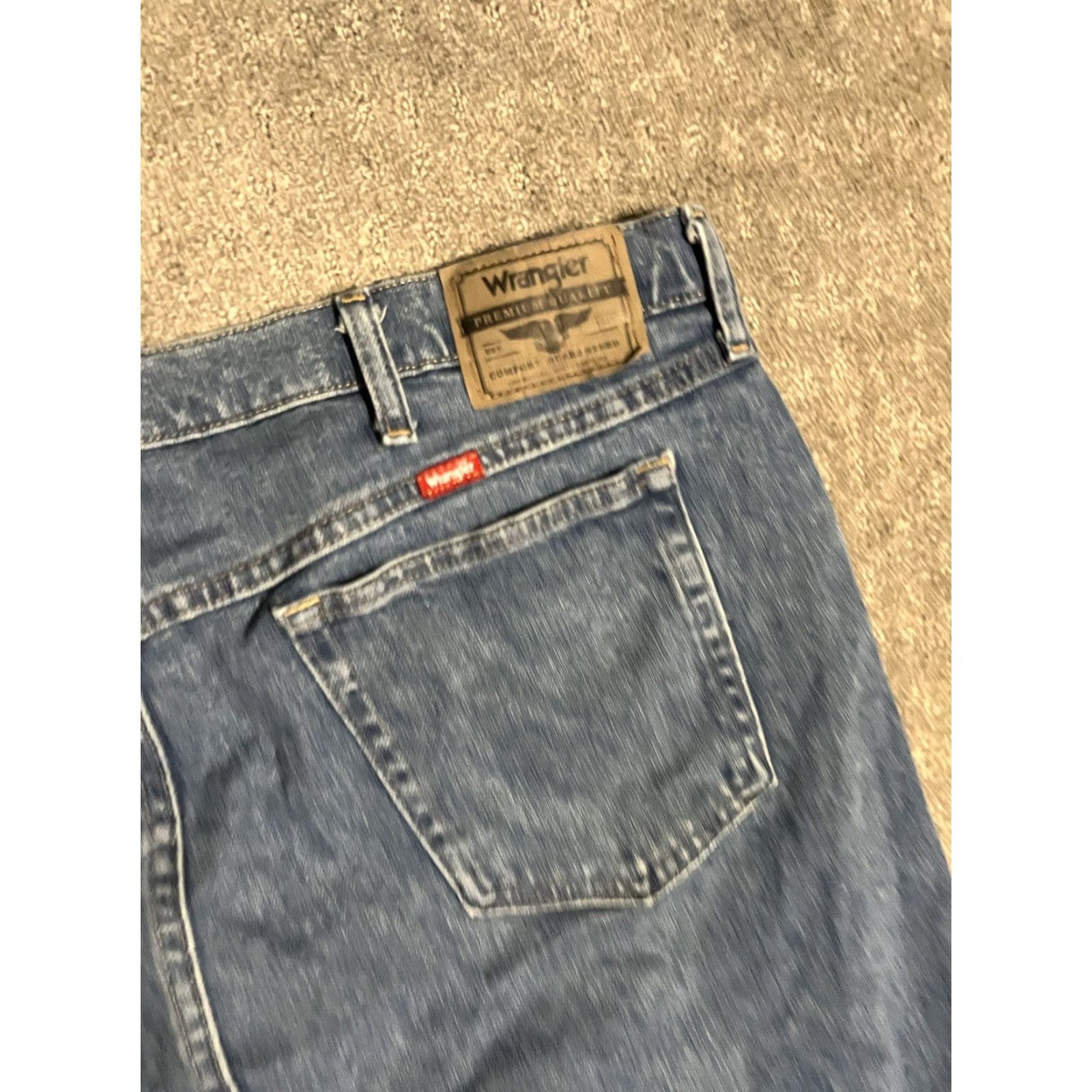 Wrangler Wrangler Jeans Regular 100% Cotton Blue Denim Size 40x32 Distressed Mens Regular Fit Stretch Cotton Blend Zipper Logo Cowgirl? (Note: Clarify) Size US 40 / EU 56 - 3 Thumbnail