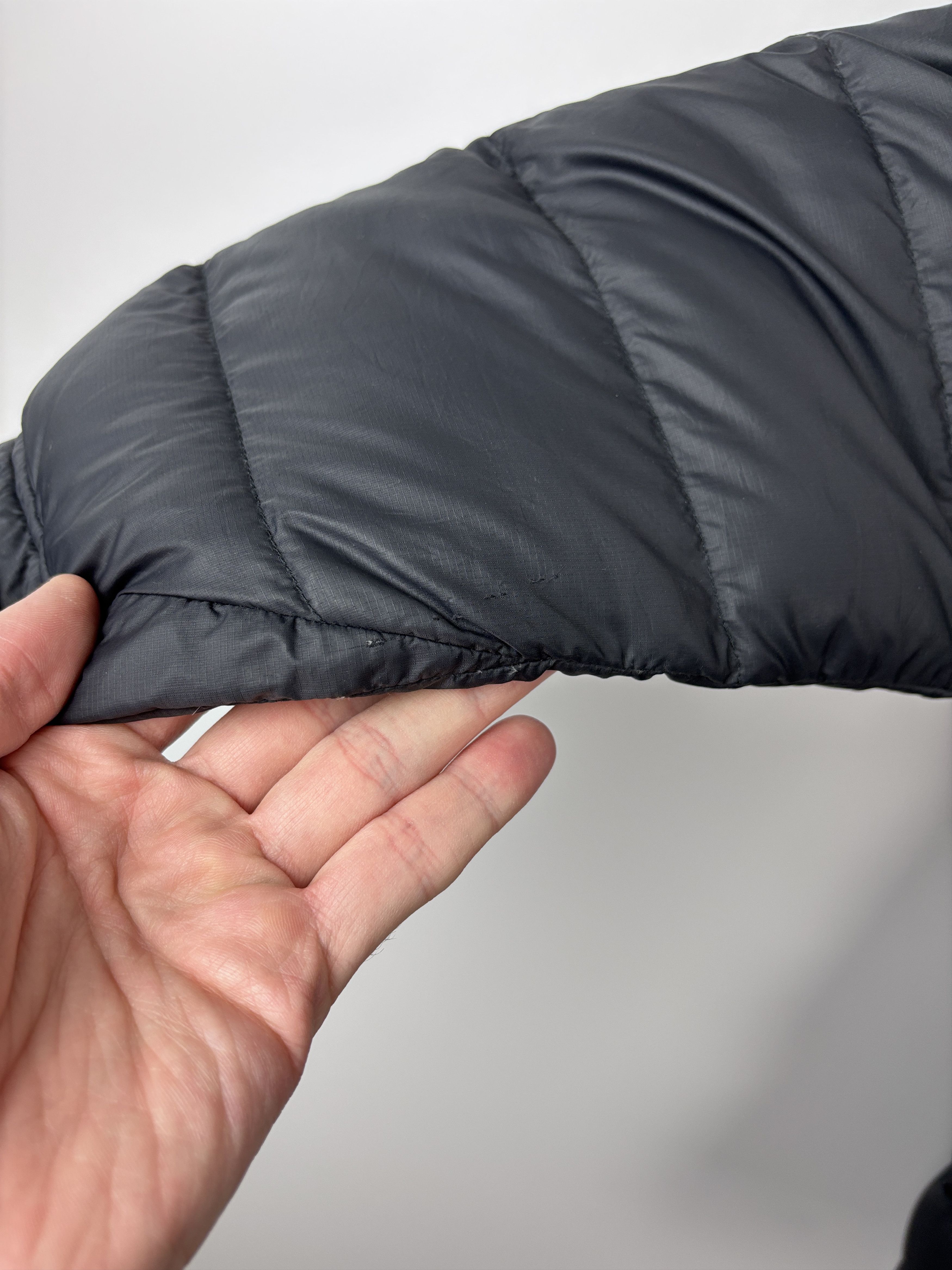 Peak Performance Mens Peak Performance Frost Down Puffer Jacket Black Size S Size US S / EU 44-46 / 1 - 4 Thumbnail