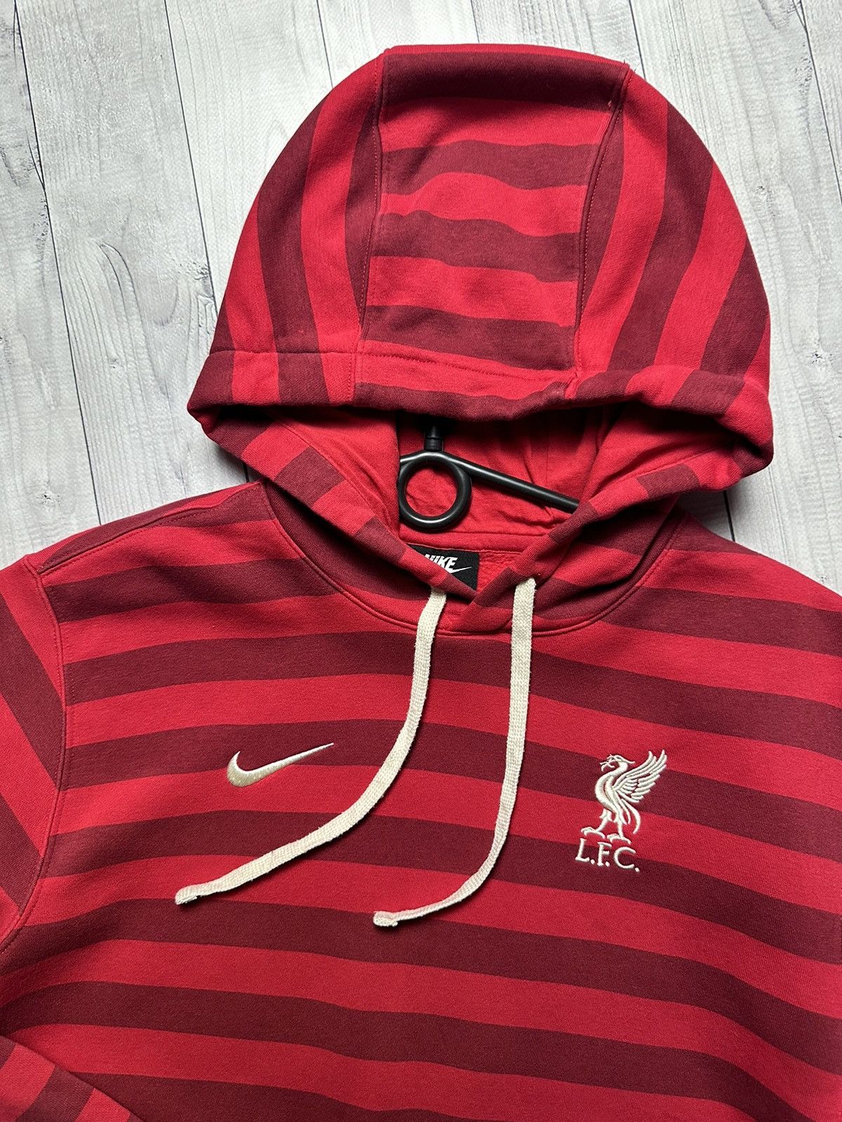 Nike Vintage Nike Liverpool soccer hoodie size S striped rare Size US S / EU 44-46 / 1 - 4 Thumbnail