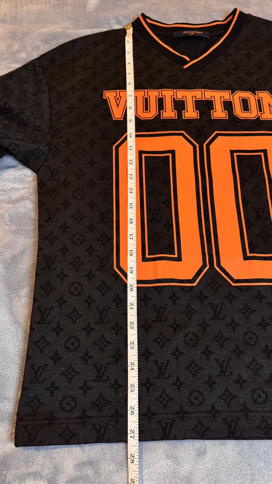 Louis Vuitton Louis Vuitton x Virgil Abloh Sporty V-Neck T-Shirt Size US S / EU 44-46 / 1 - 12 Thumbnail