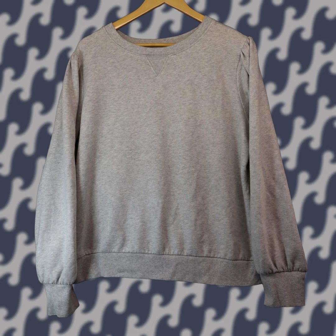 Gap VINTAGE Gap Sweatshirt Gray Crewneck XL Women 80s Pullover All Seasons Activewear Logo Size XL / US 12-14 / IT 48-50 - 1 Thumbnail