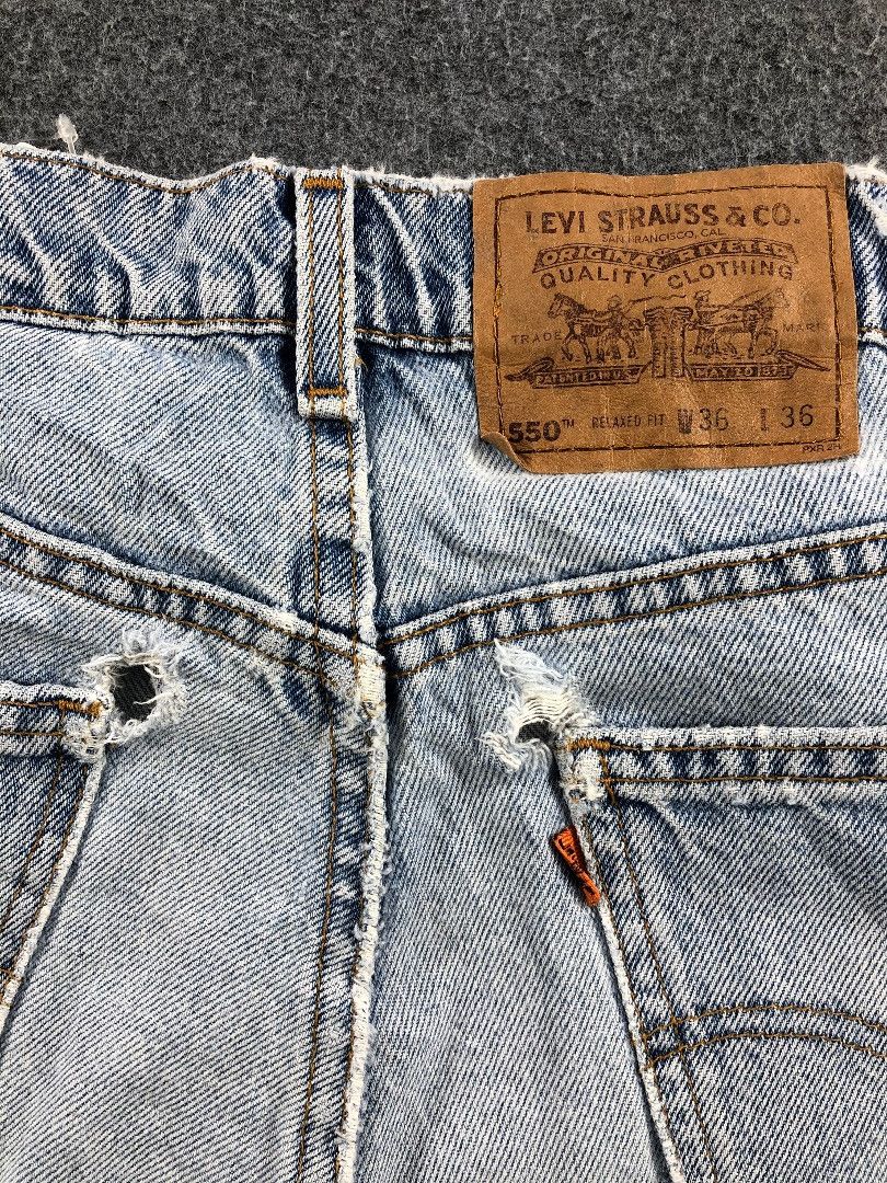 Levi's Vintage 90s Light Wash Levis 550 Orange Tab Jeans-JM662 Size US 35 - 5 Thumbnail