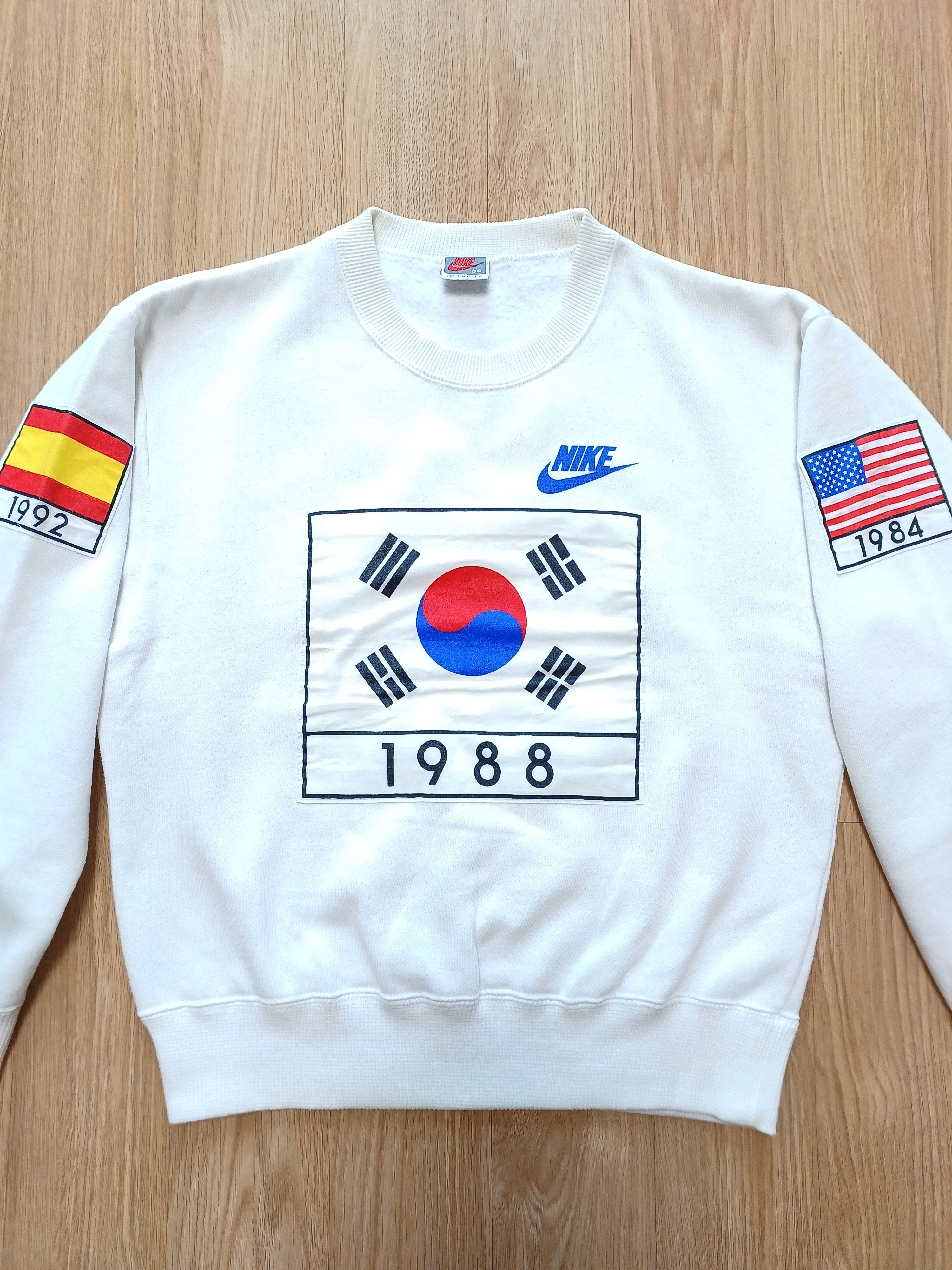 image of 1988 Original Nike Seoul Olympic Sweatshirt Korea in White, Men's (Size Small)