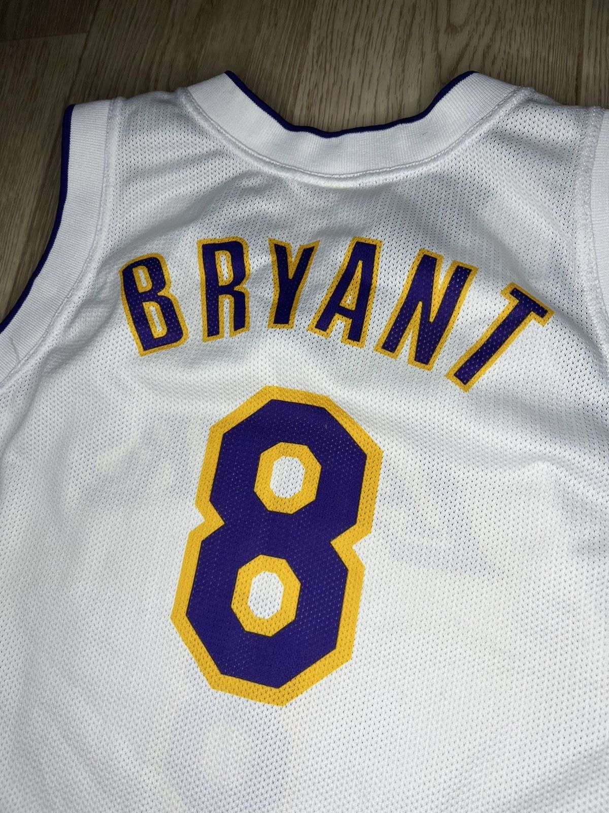 Champion × NBA Vintage Champion NBA Lakers #8 Jersey Tee Shirt Size US S / EU 44-46 / 1 - 3 Thumbnail