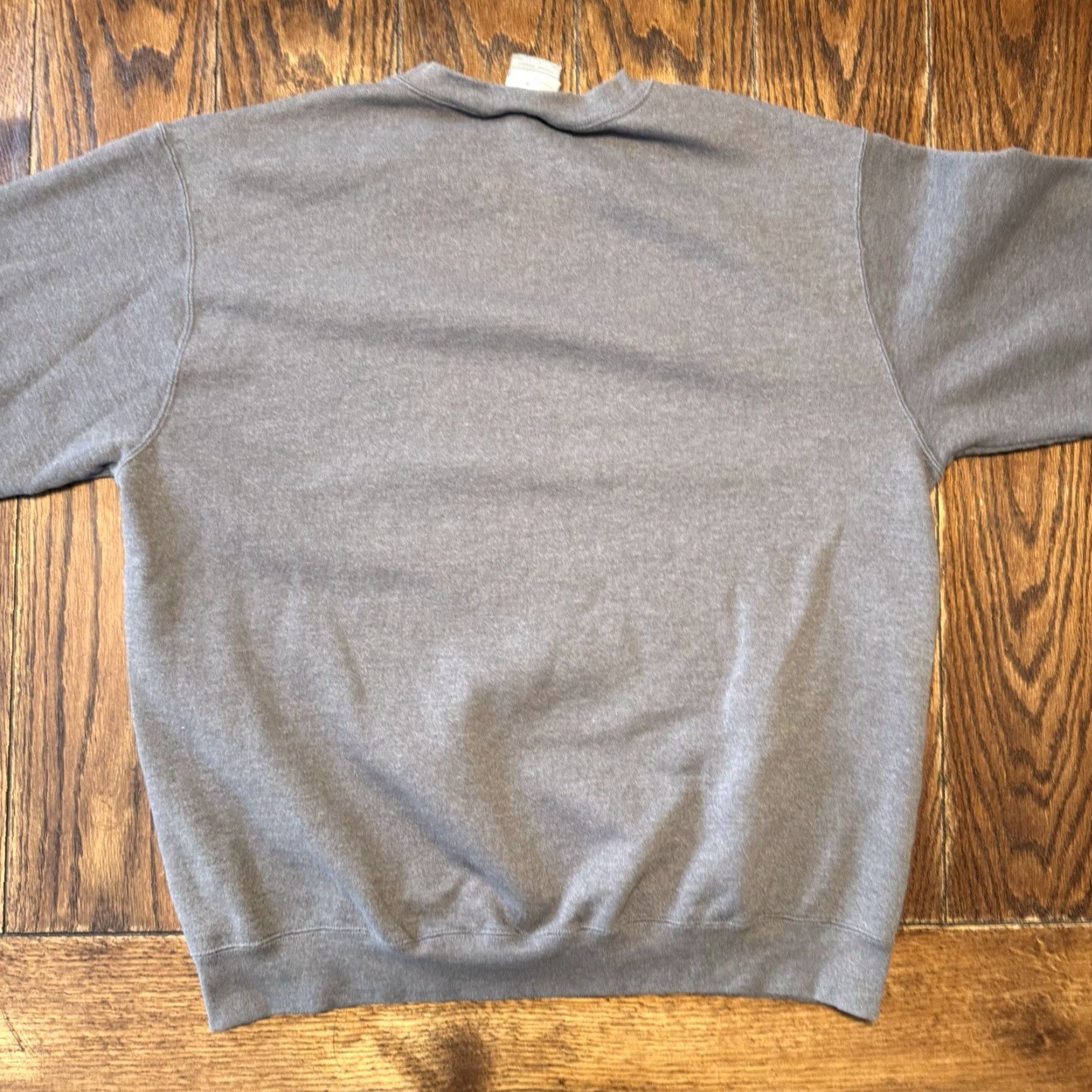 Nike VINTAGE Nike Sweatshirt Mens Large Gray Crewneck Swoosh Logo 90’s Silver Tag Size US L / EU 52-54 / 3 - 6 Thumbnail