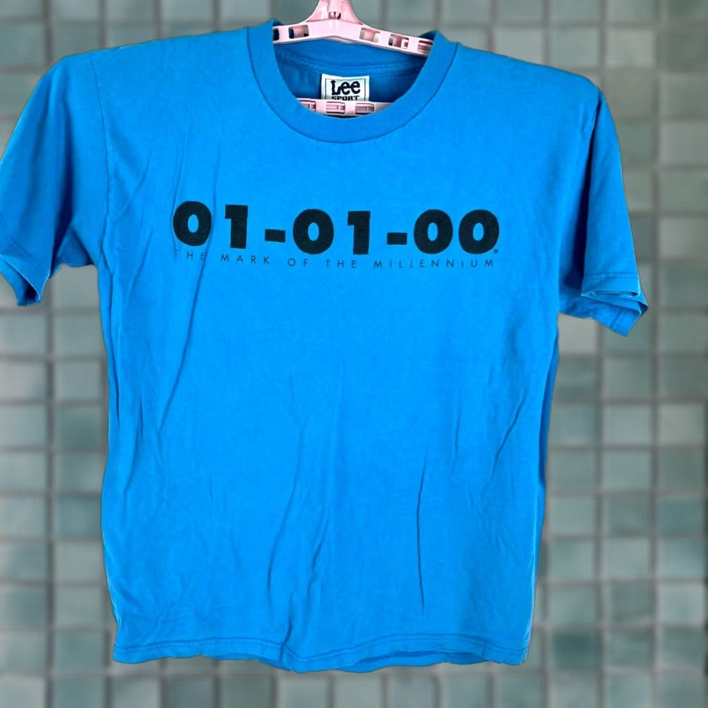Lee VINTAGE Y2K The Mark Of The Millennium Blue T-Shirt Lee Sport L Men Crew Neck Short Sleeve Knit Cotton Blue Adults Mens Regular Size L Size US L / EU 52-54 / 3 - 1 Thumbnail