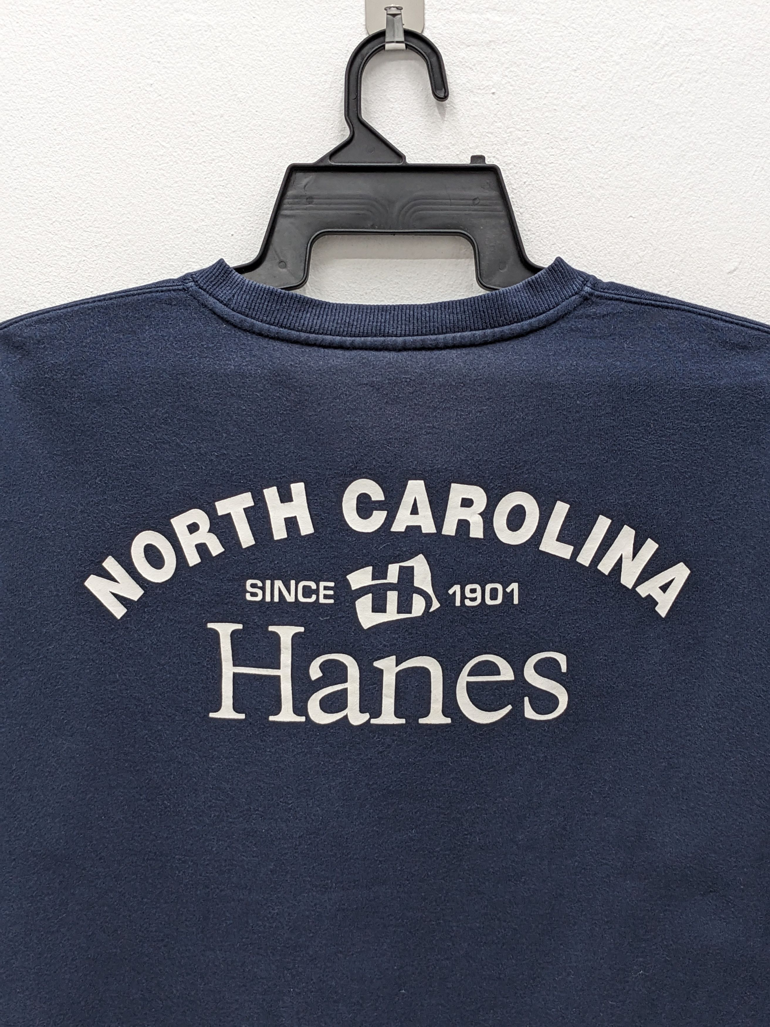 Hanes VINTAGE NORTH CAROLINA BY HANES SWEATSHIRT Size US M / EU 48-50 / 2 - 3 Thumbnail