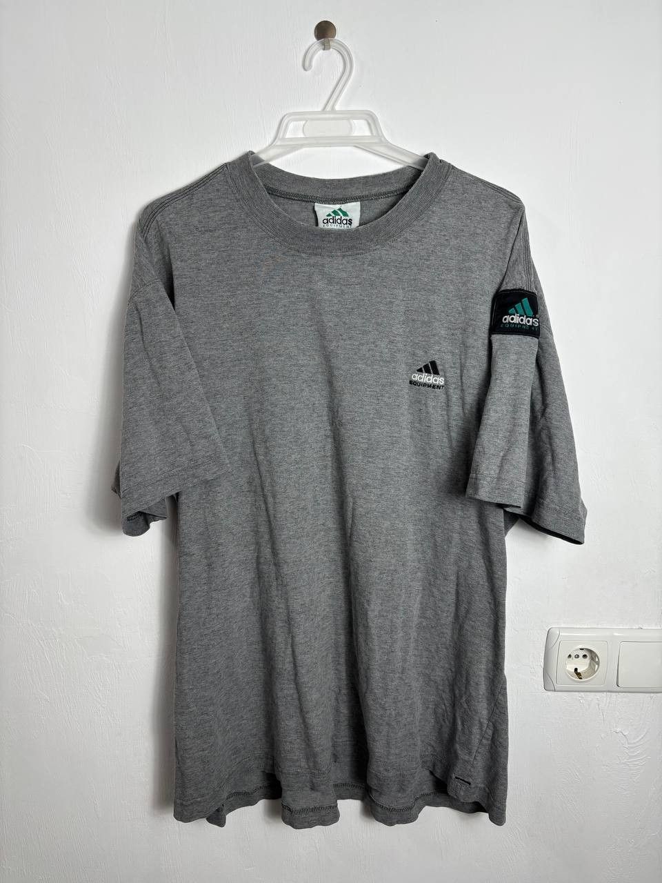 Adidas 90s Adidas Equipment Vintage Embroidered T-shirt Tee Size US L / EU 52-54 / 3 - 1 Thumbnail