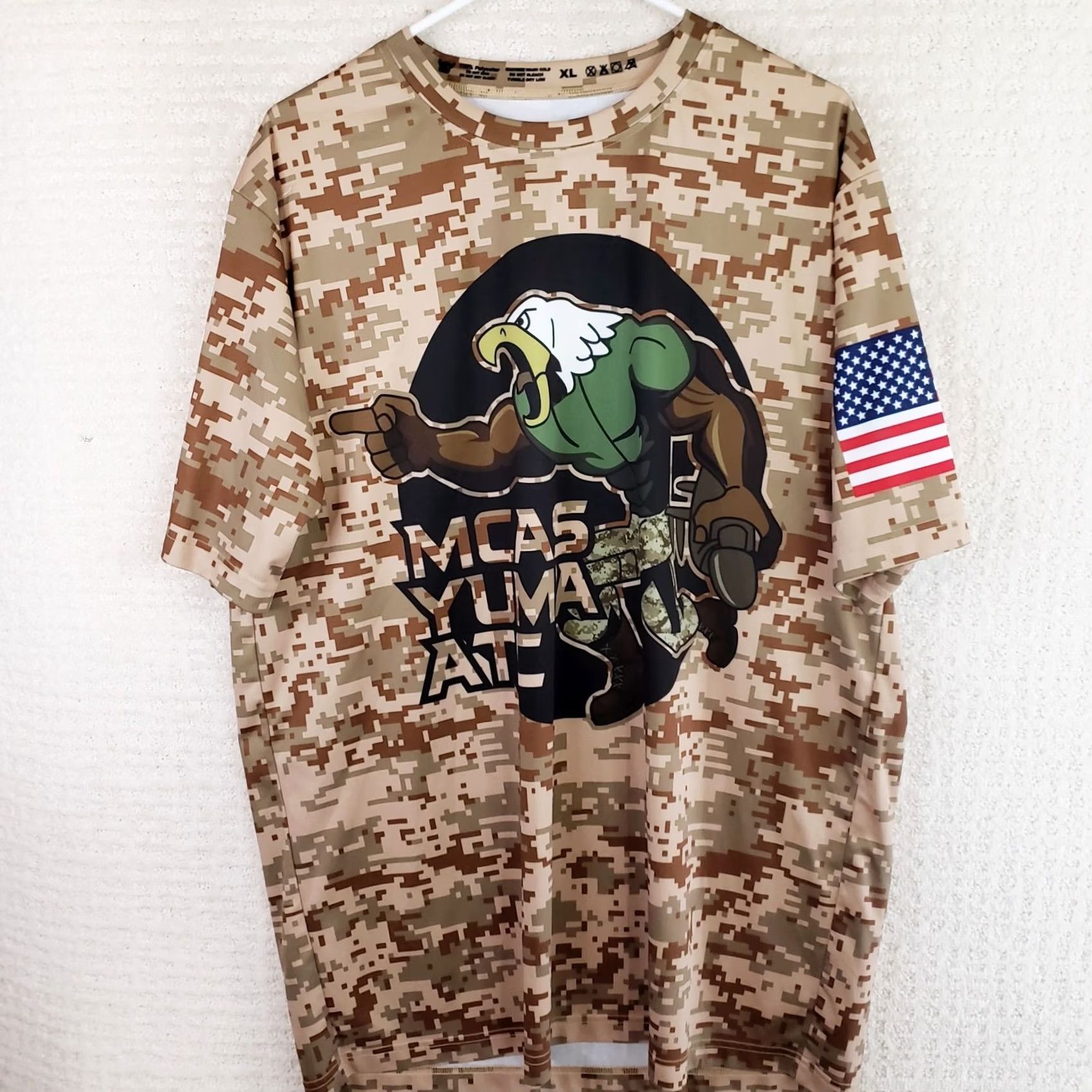 Vintage US Marines T-Shirt Shirt Short Sleeve Digital Desert Camo XL Mens Crew Neck Yuma Eagle Logo Military > Digital Tan Camo Regular Fit Size US XL / EU 56 / 4 - 2 Thumbnail