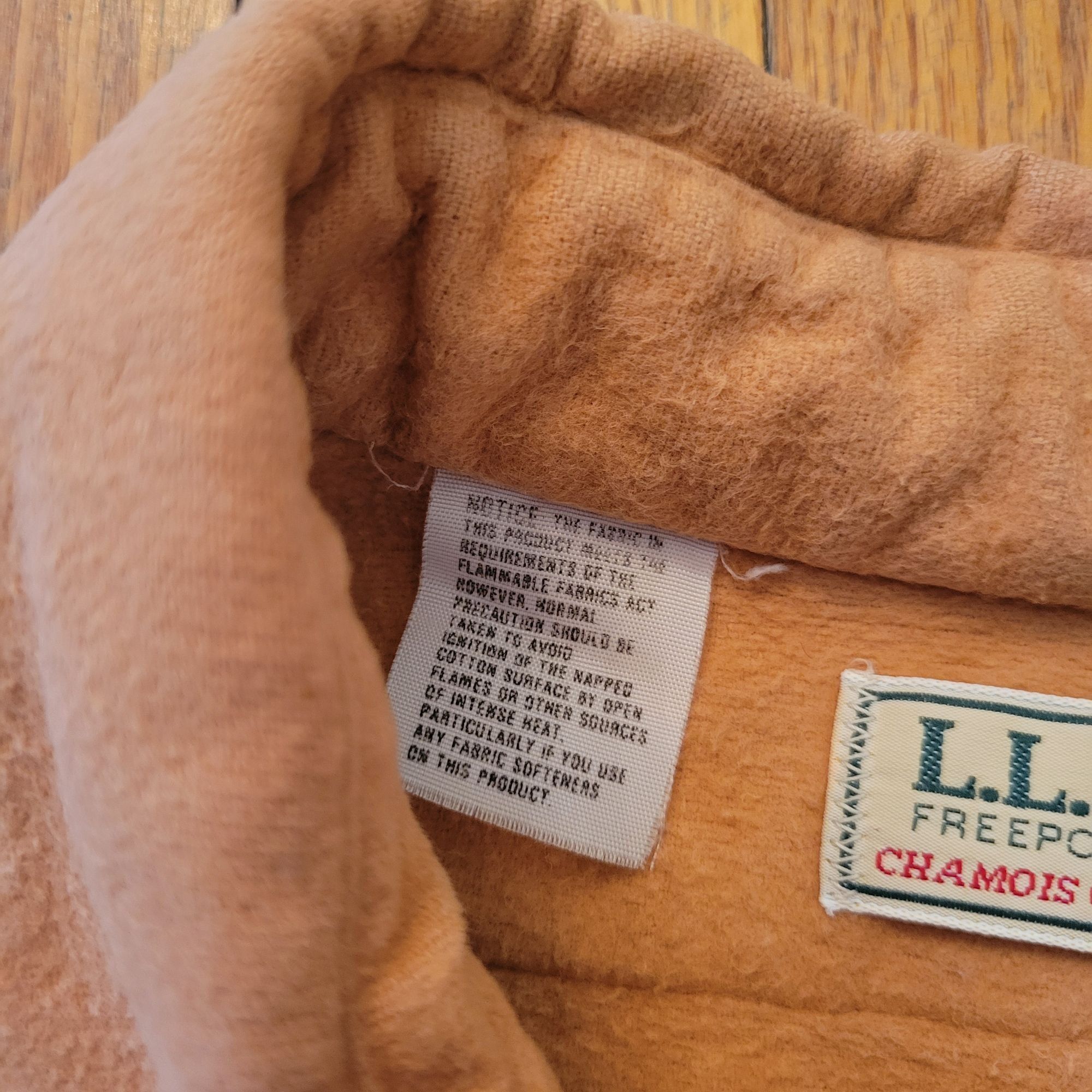 L.L. Bean LL Bean 15.5 Regular Chamois Cloth Shirt Peach Long Sleeve B Size US M / EU 48-50 / 2 - 6 Thumbnail