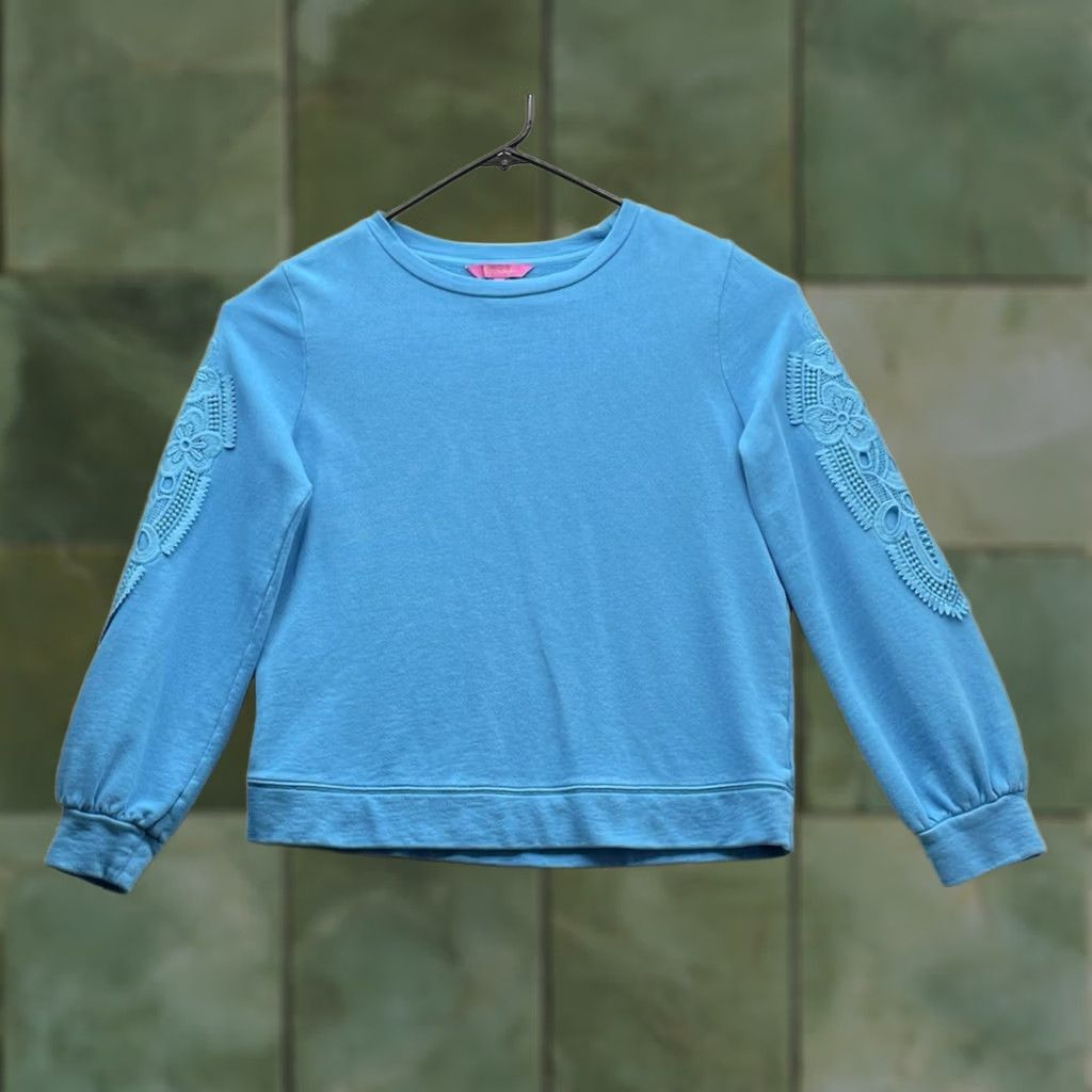 Lilly Pulitzer Lilly Pulitzer Sweatshirt Womens Medium Turquoise Crew Neck Lacey Eyelet Rooney Size M / US 6-8 / IT 42-44 - 1 Thumbnail