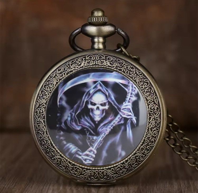 Jewelry Skull Head Quartz Pocket Watch With Chain in Silver, Men's