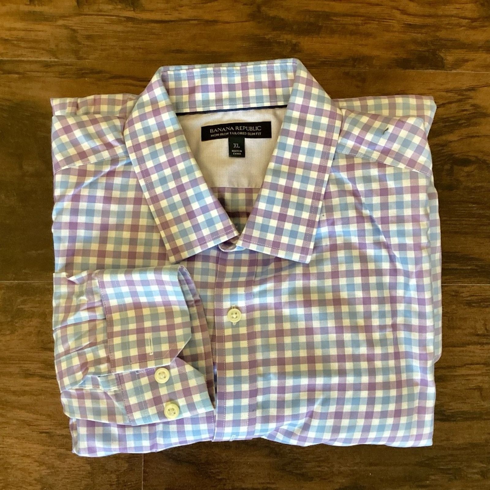 Banana Republic Banana Republic Non-Iron Tailored Slim Fit Button Down Size US XL / EU 56 / 4 - 1 Thumbnail