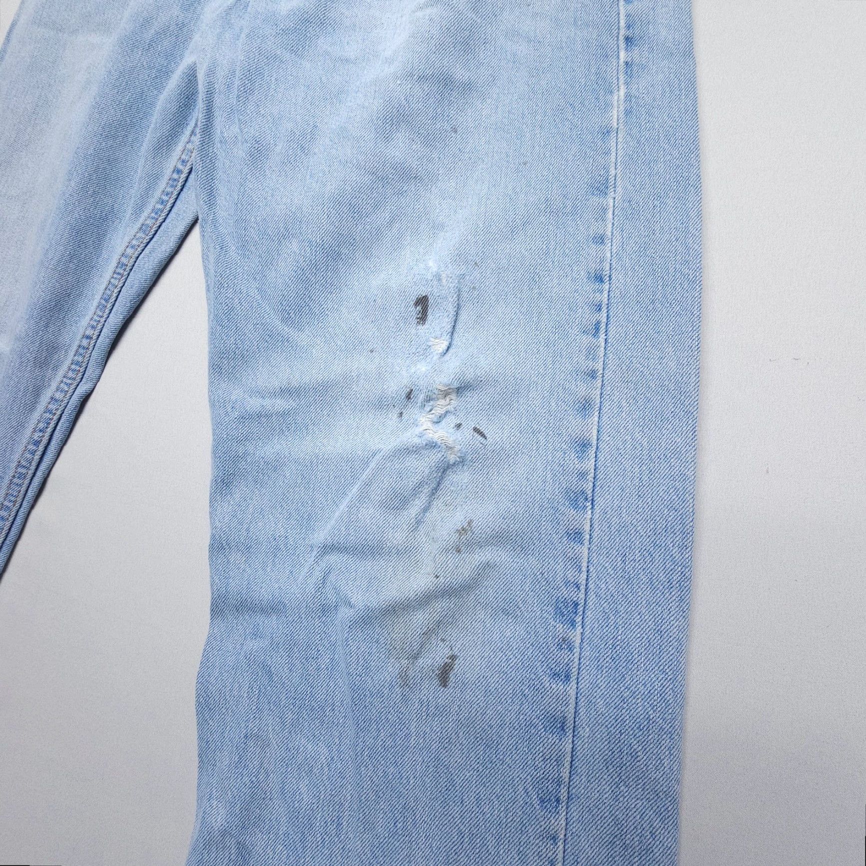Levi's Vtg Levi's 505 Straight Leg Jeans Mens 36 x 30 Blue Distressed 2000s Denim Jeans Regular Mens Blue 505 Straight Leg Levi's Vintage Size US 36 / EU 52 - 4 Thumbnail