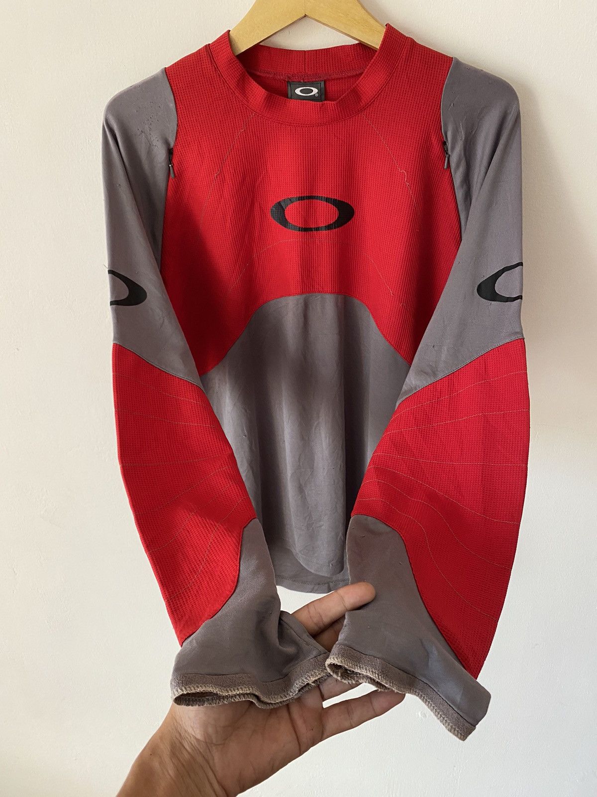 Oakley Vintage OAKLEY Center Logo Long Sleeve Size US L / EU 52-54 / 3 - 5 Thumbnail