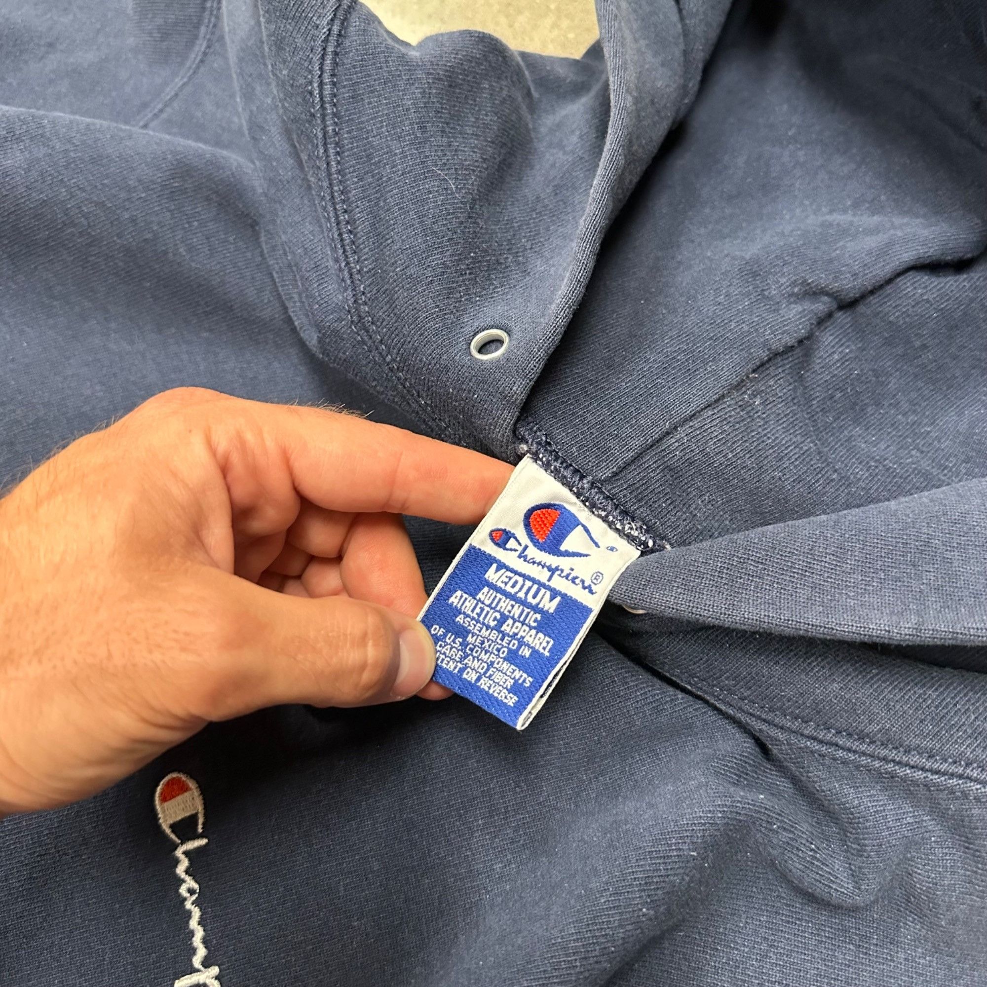 Champion × Vintage Vintage 90s Champion Embroidered Logo Hoodie Sweatshirt Size US M / EU 48-50 / 2 - 3 Thumbnail